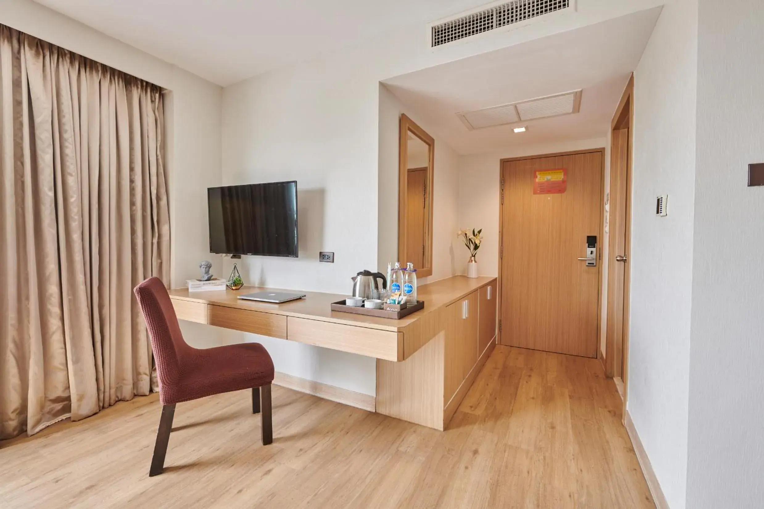 Premium Double Room in Adelphi Pattaya Premium Double Room in Adelphi Pattaya