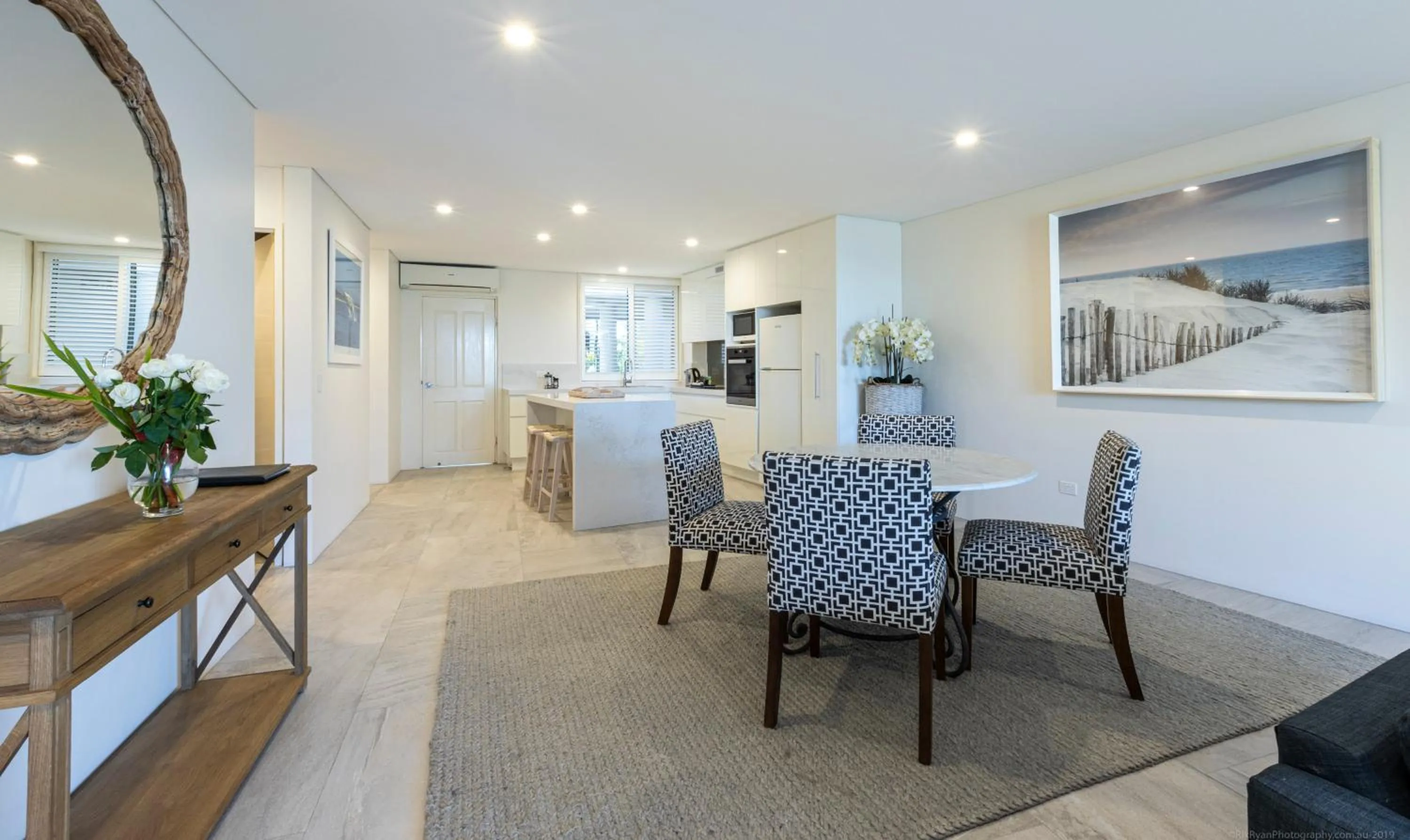 Coffee/tea facilities in Bay Royal Apartments