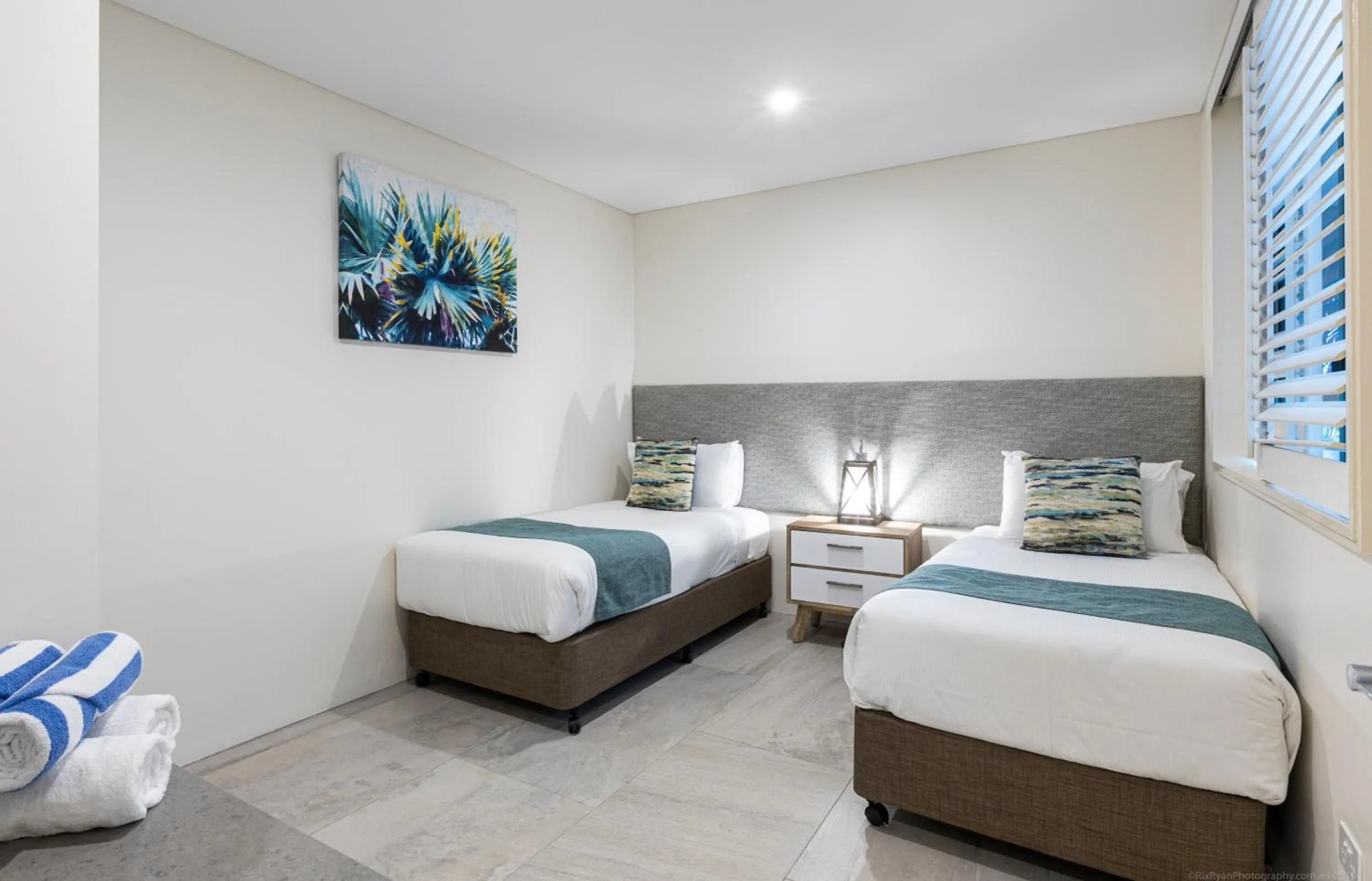 Bedroom, Bed in Bay Royal Apartments