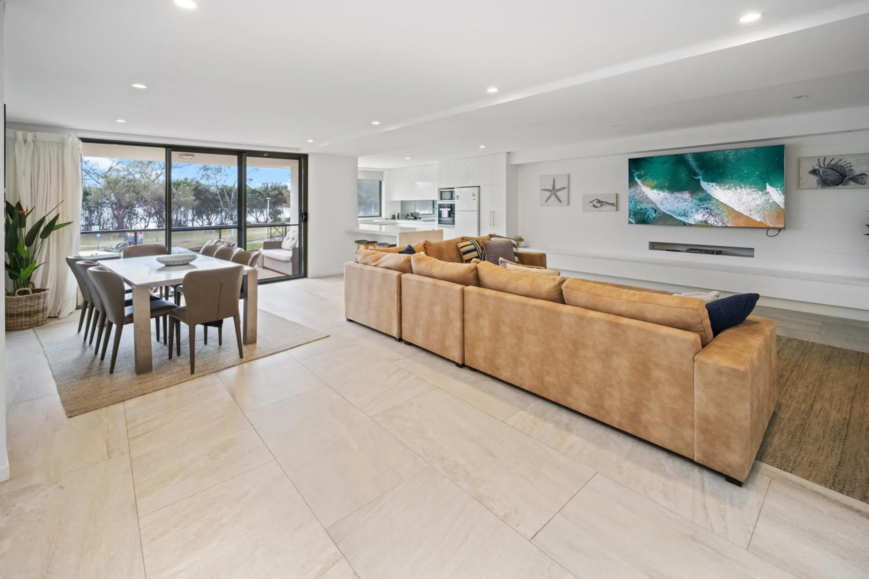 Bay Royal Apartments