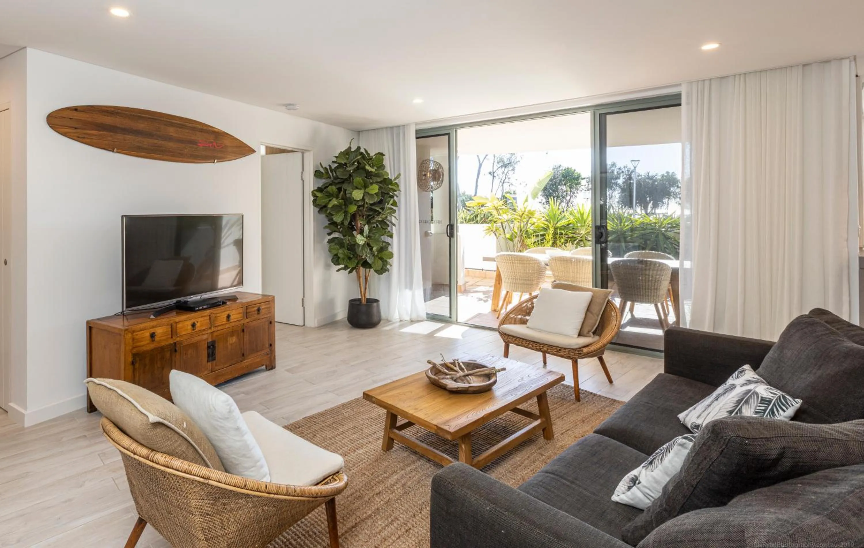 TV and multimedia in Bay Royal Apartments