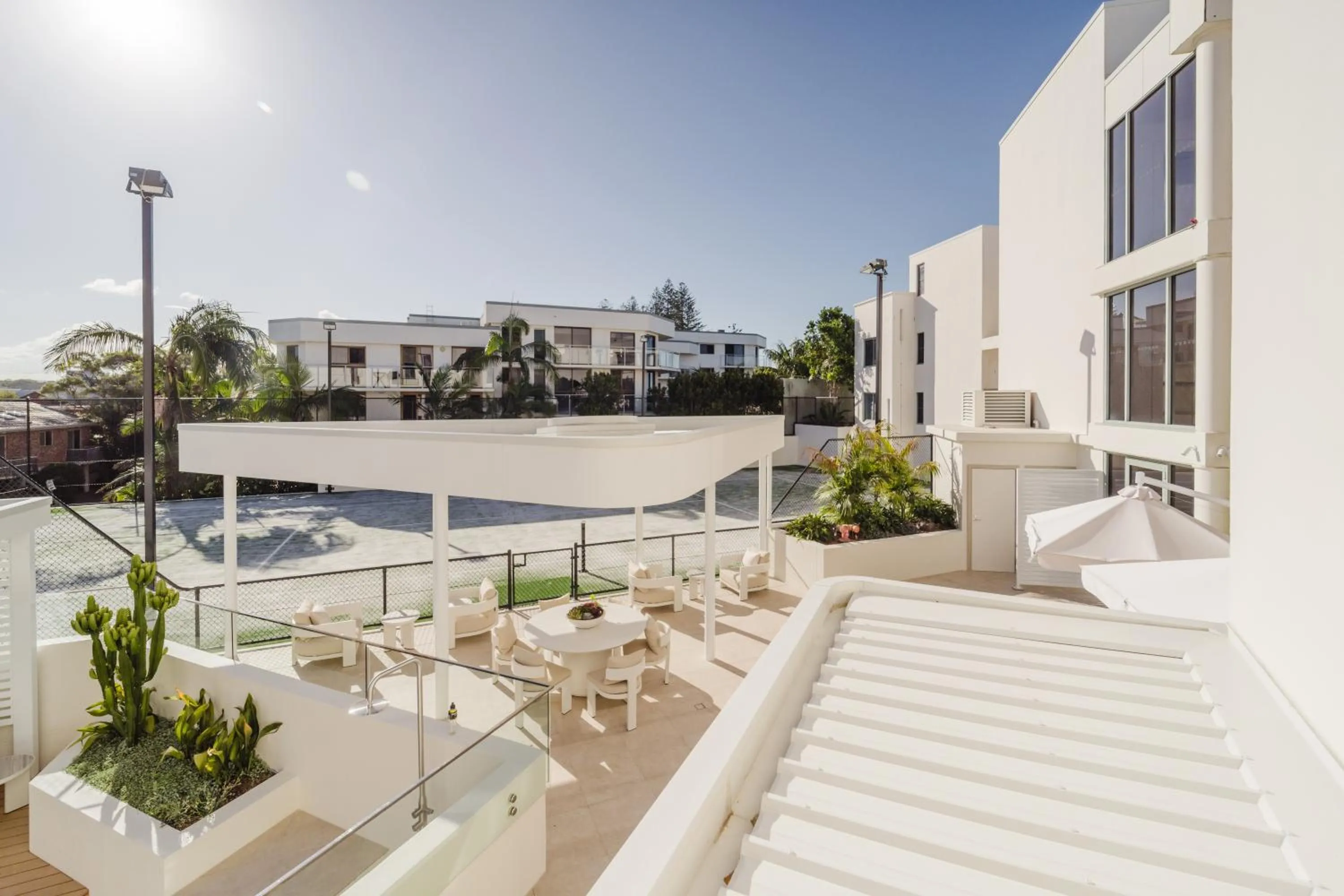 Tennis court in Bay Royal Apartments