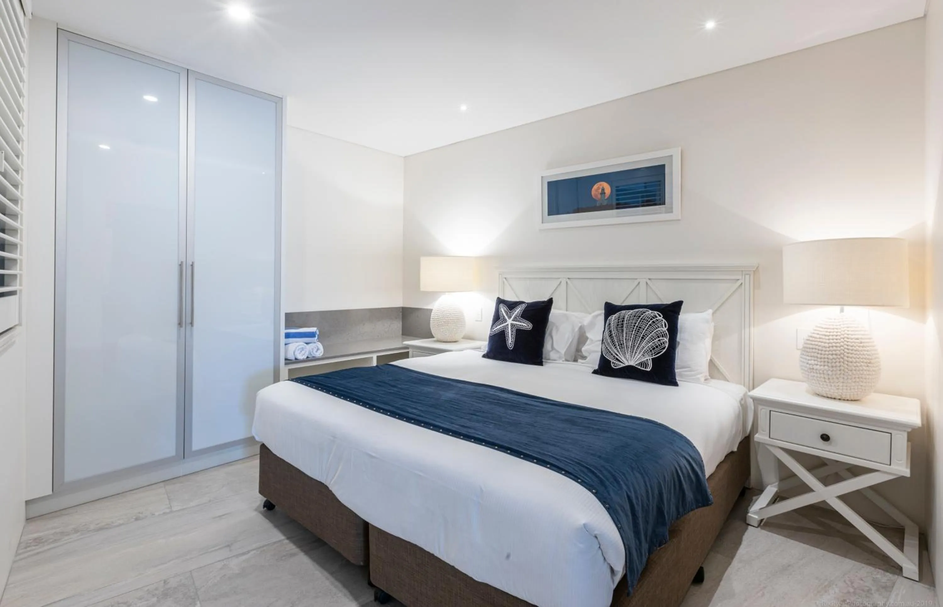 Bedroom, Bed in Bay Royal Apartments