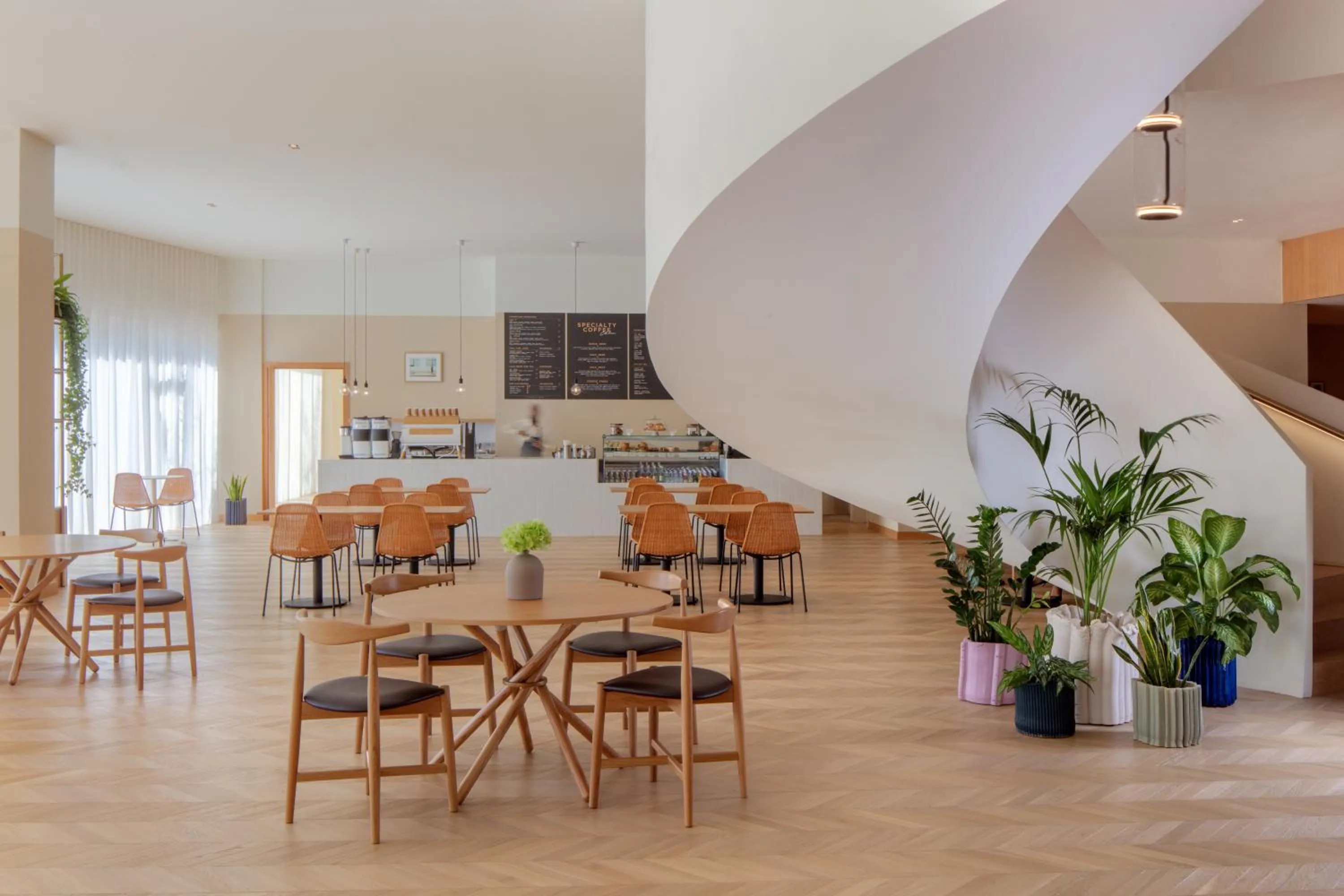 Restaurant/places to eat in Staybridge Suites Dubai Internet City by IHG