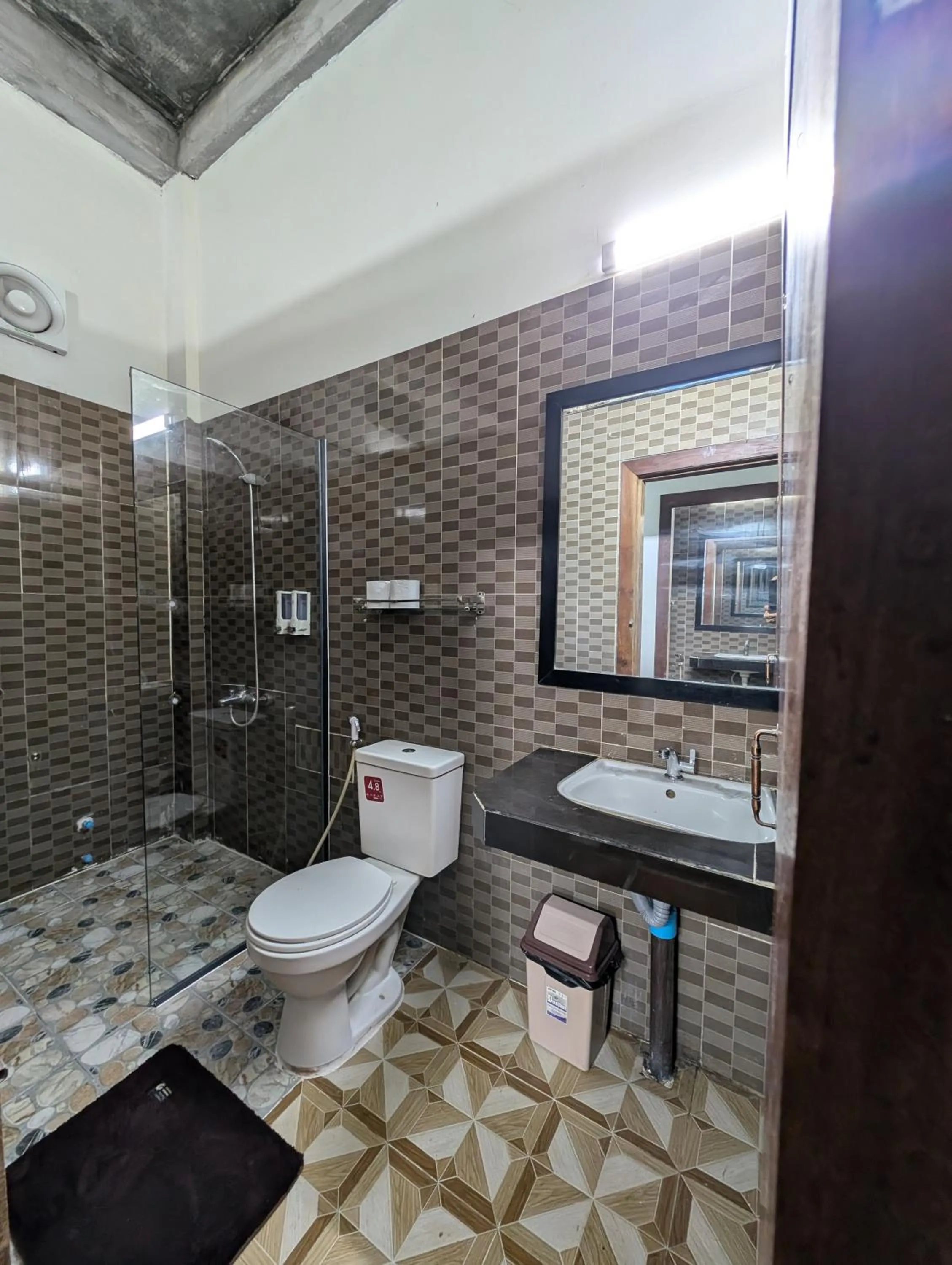 Bathroom in The Siem Reap Chilled Backpacker