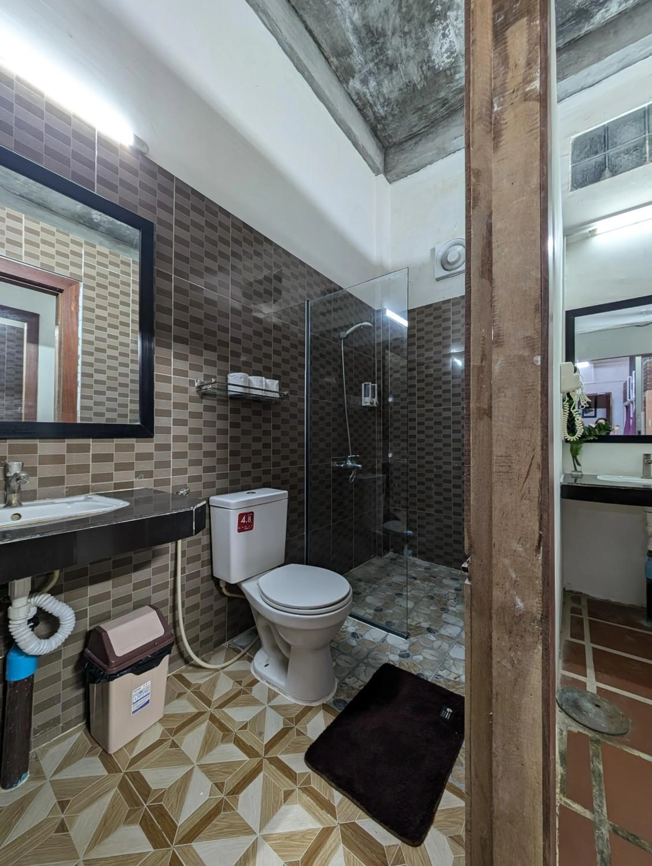 Bathroom in The Siem Reap Chilled Backpacker