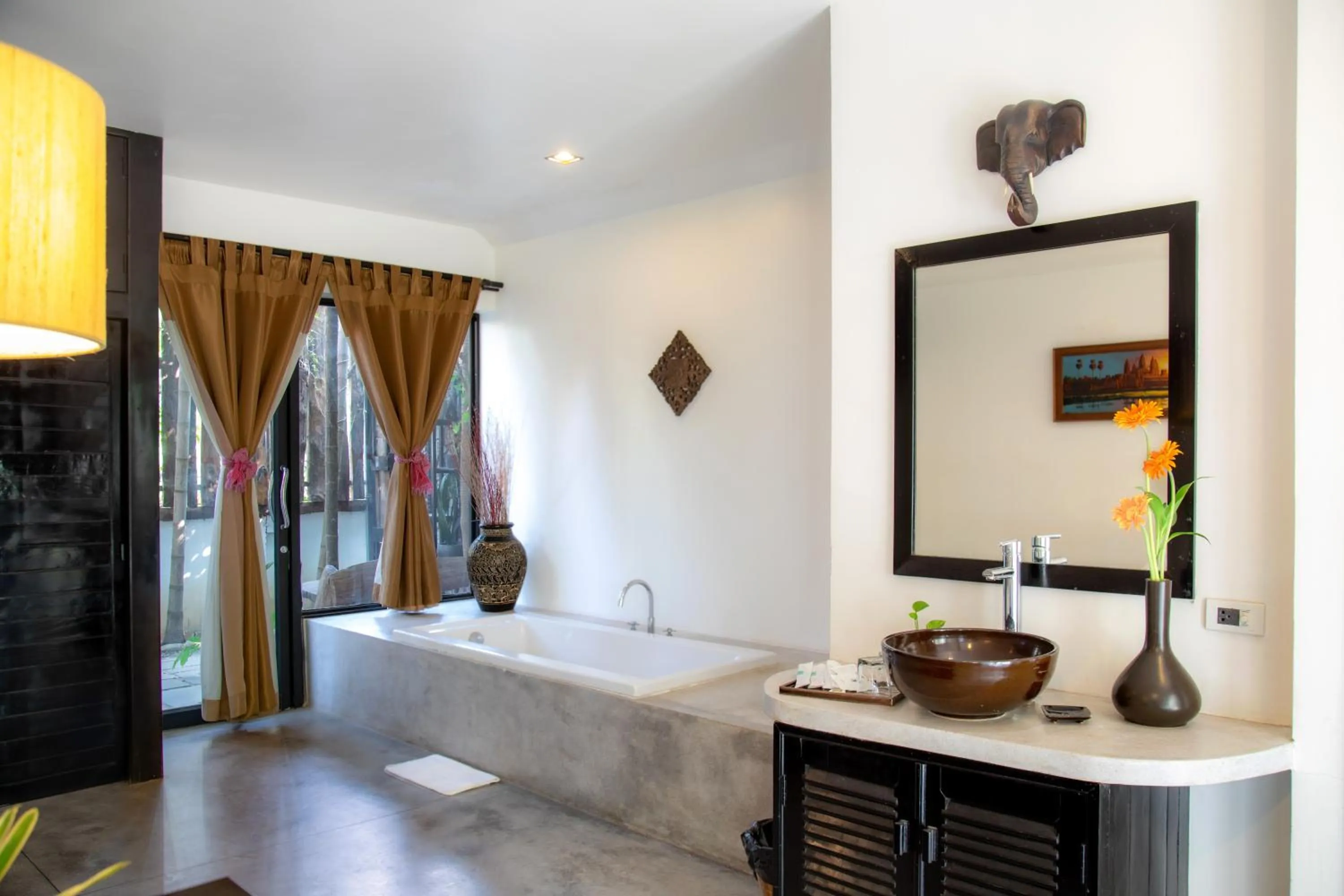 Bath in Bunwin Siem Reap