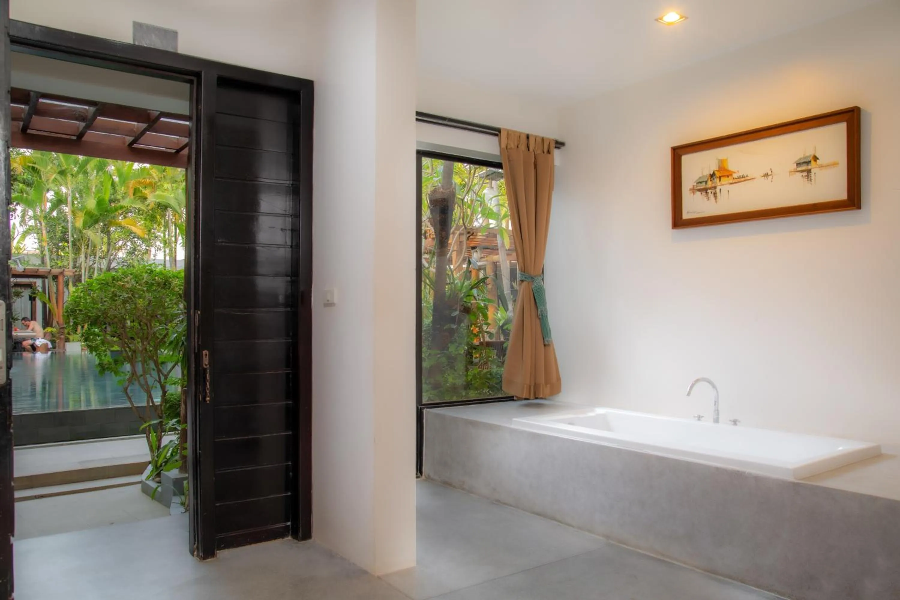 Bath in Bunwin Siem Reap