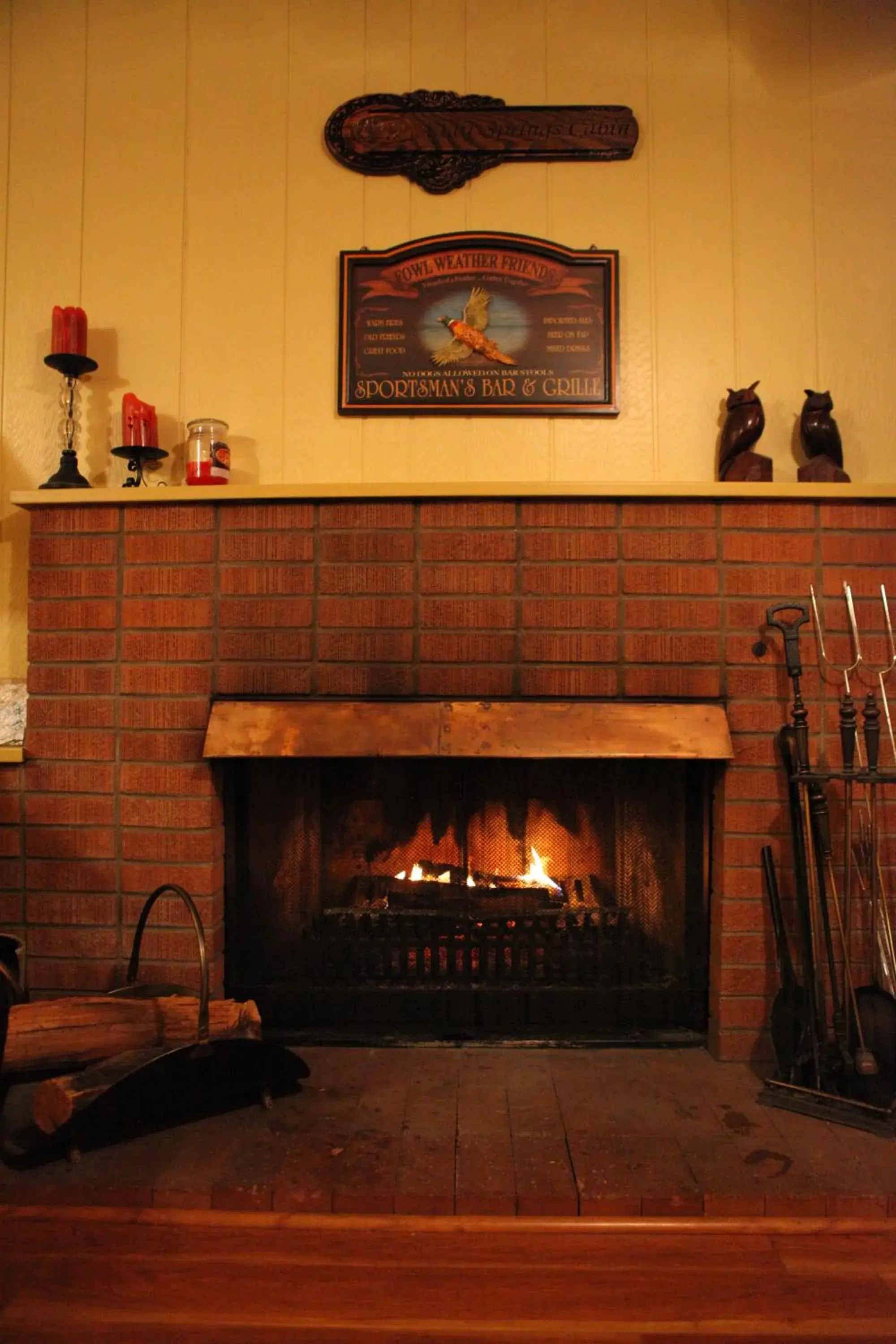 Two-Bedroom House in Adair Springs Cabin Two-Bedroom House in Adair Springs Cabin