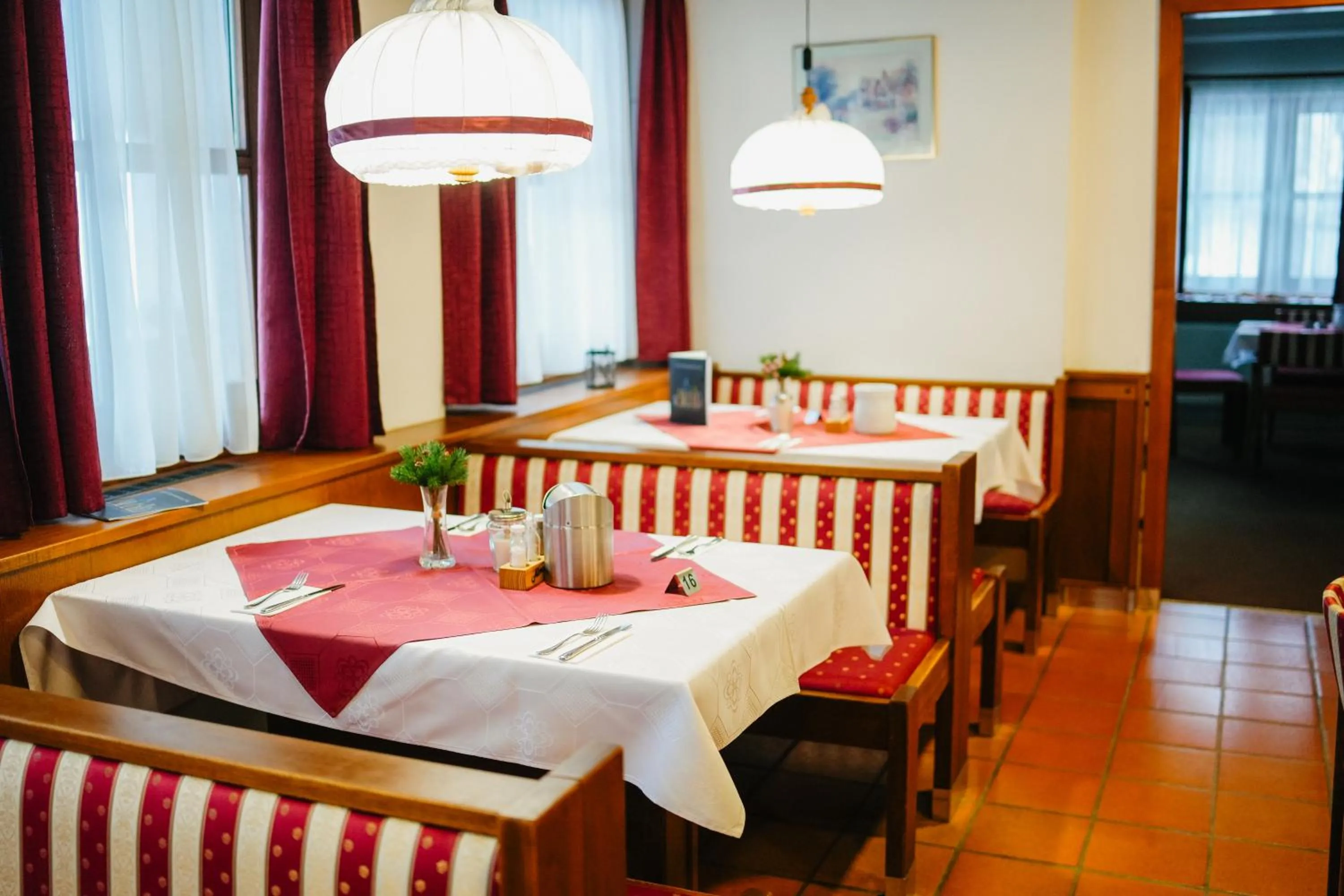 Restaurant/places to eat in BS-Ötscher Hotel