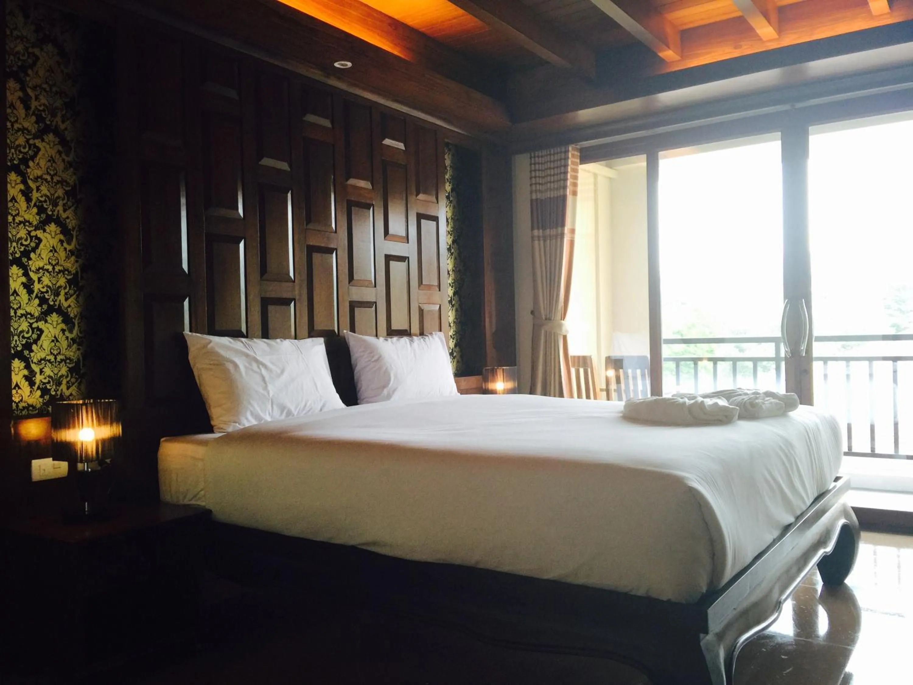 Day, Bed in JJ Residence