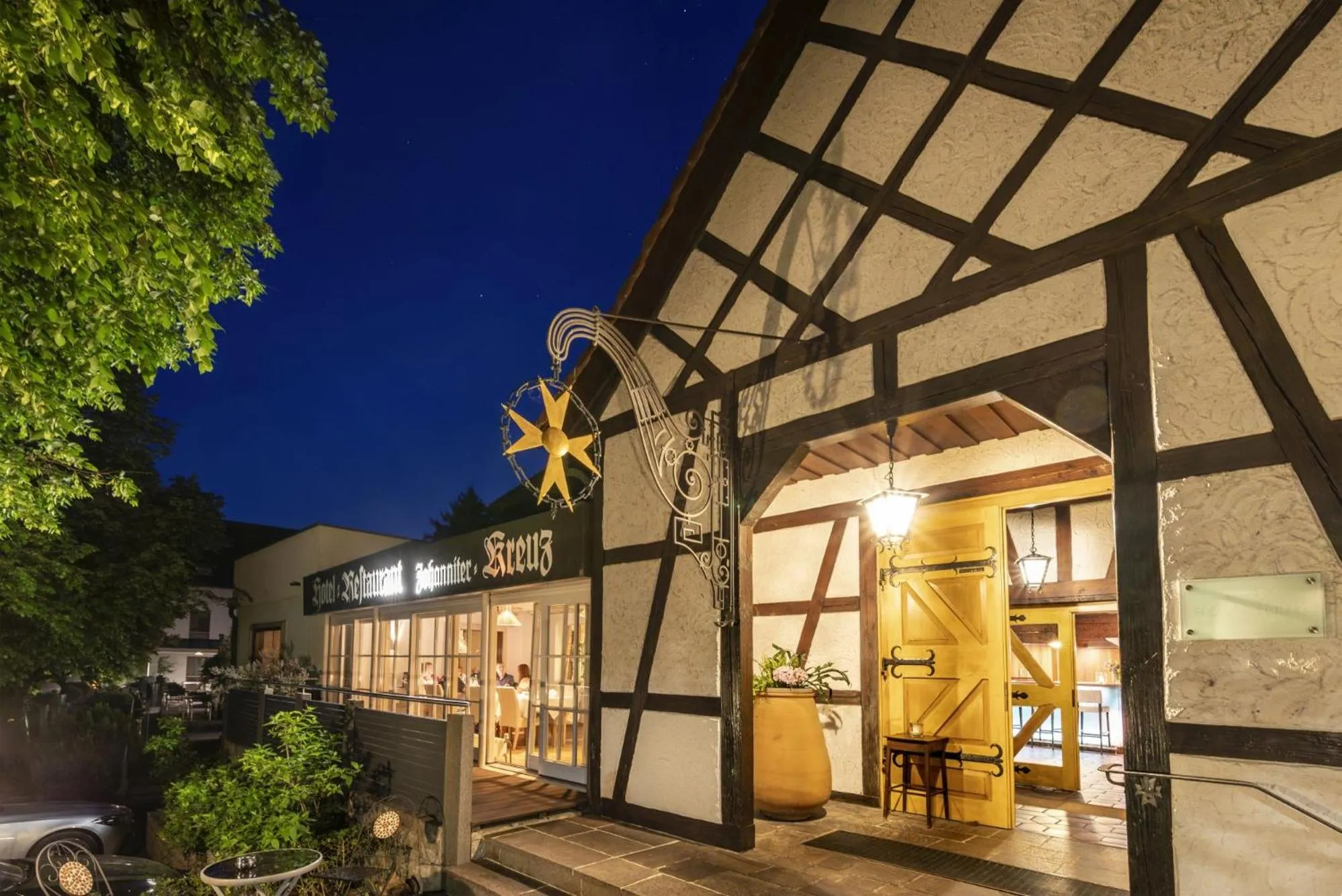 Facade/entrance in Romantik Hotel Johanniter-Kreuz