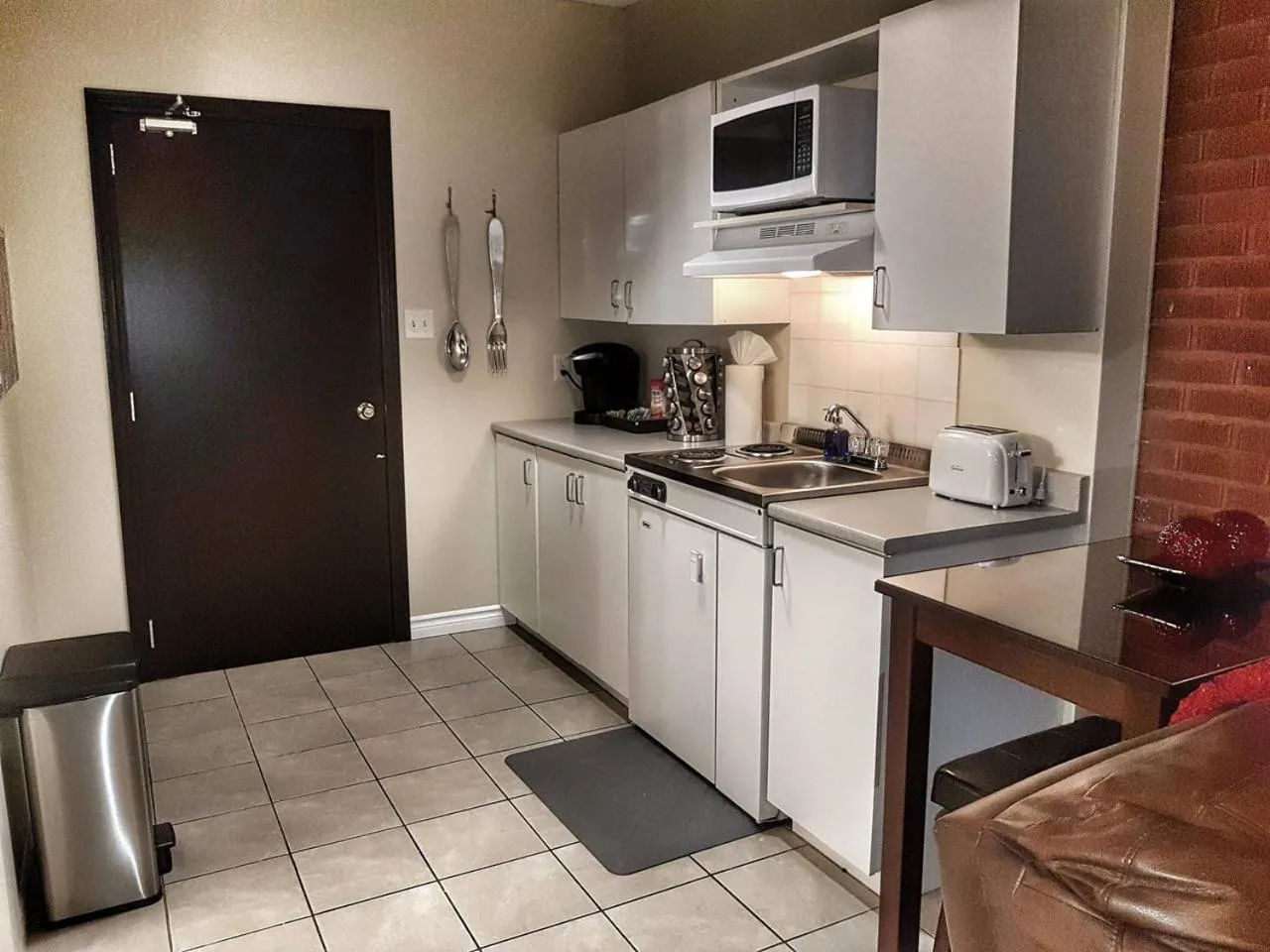 Cozy Studio #15 by Amazing Property Rentals