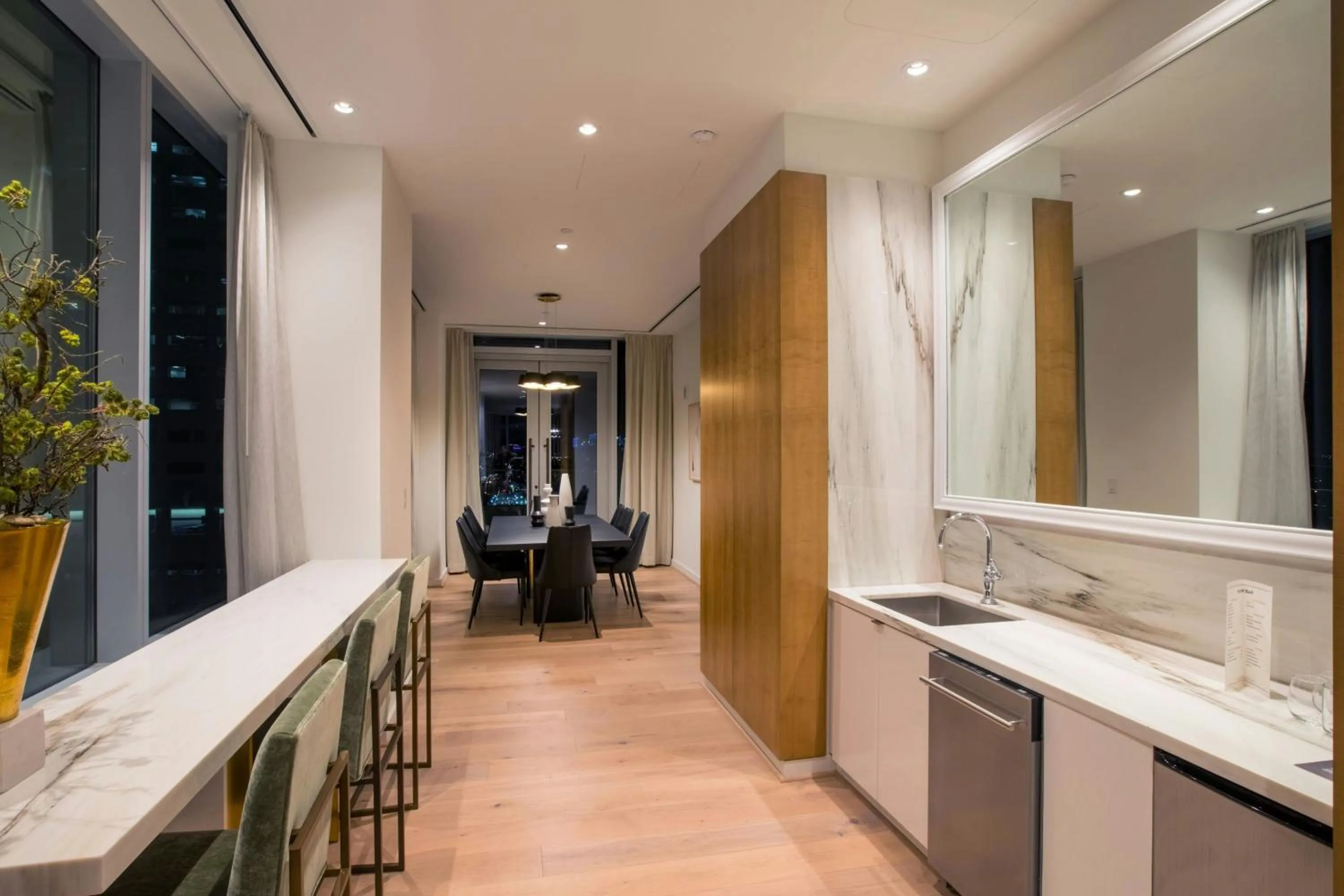 Kitchen or kitchenette in The Laura Hotel, Houston Downtown, Autograph Collection
