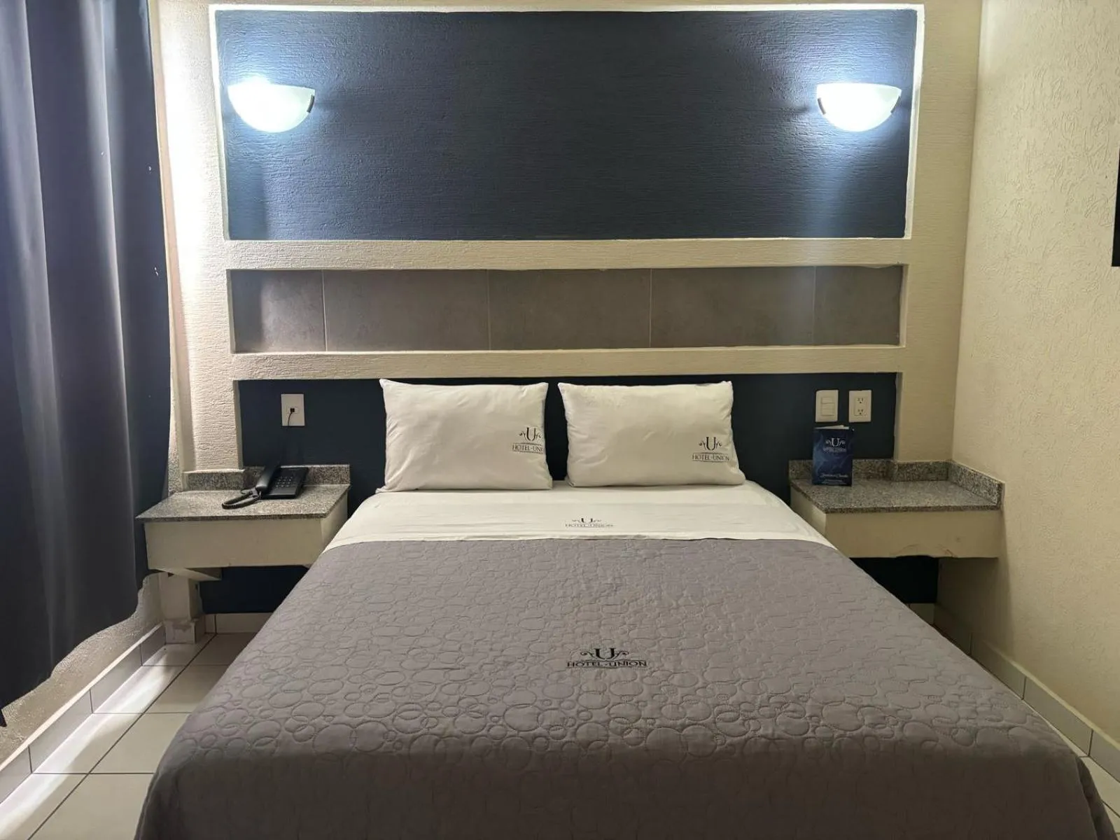 Bed in Hotel Union Guadalajara