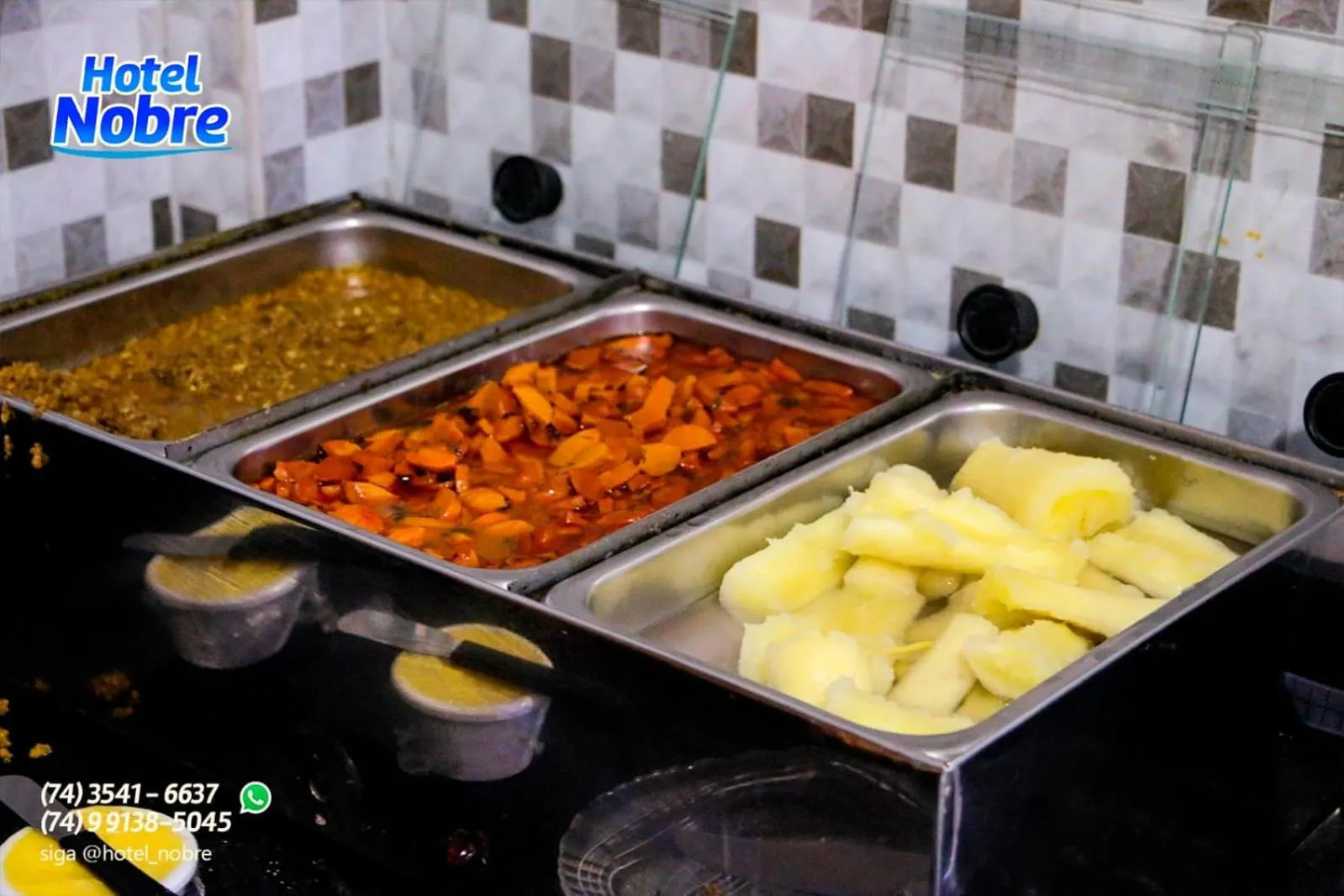 Buffet breakfast in Hotel Nobre