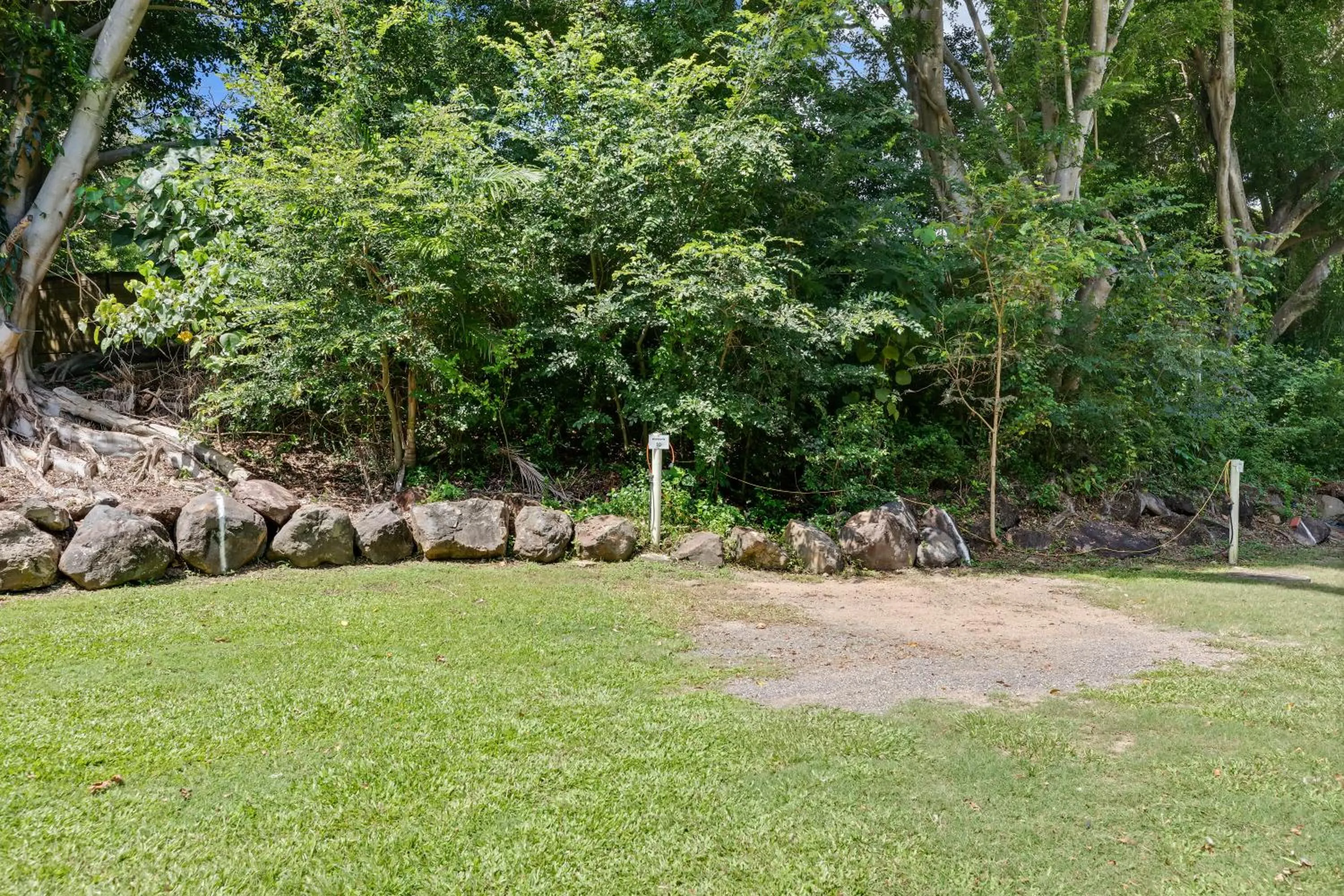 Natural landscape in Yandina Caravan Park