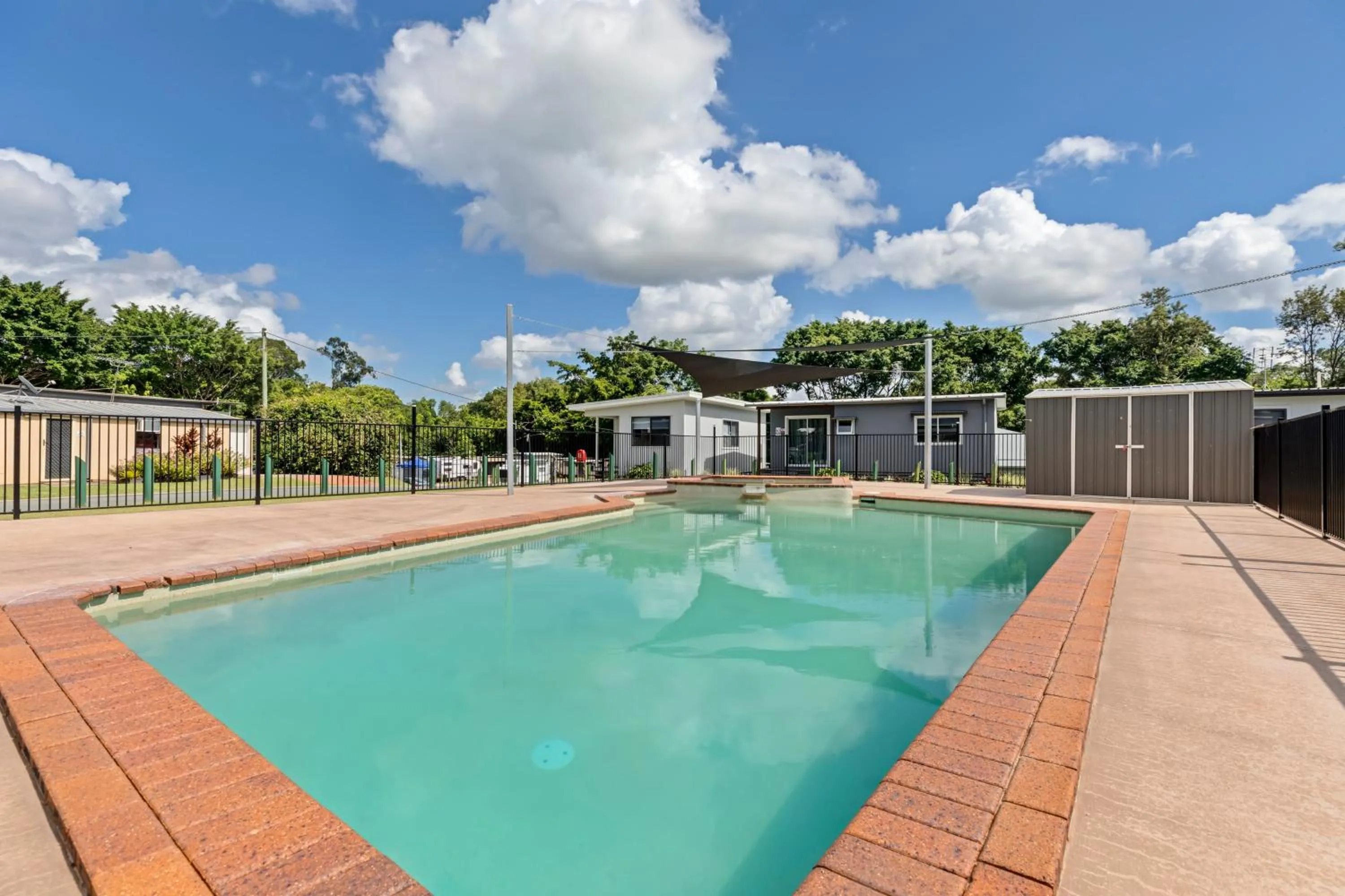 Swimming pool in Yandina Caravan Park
