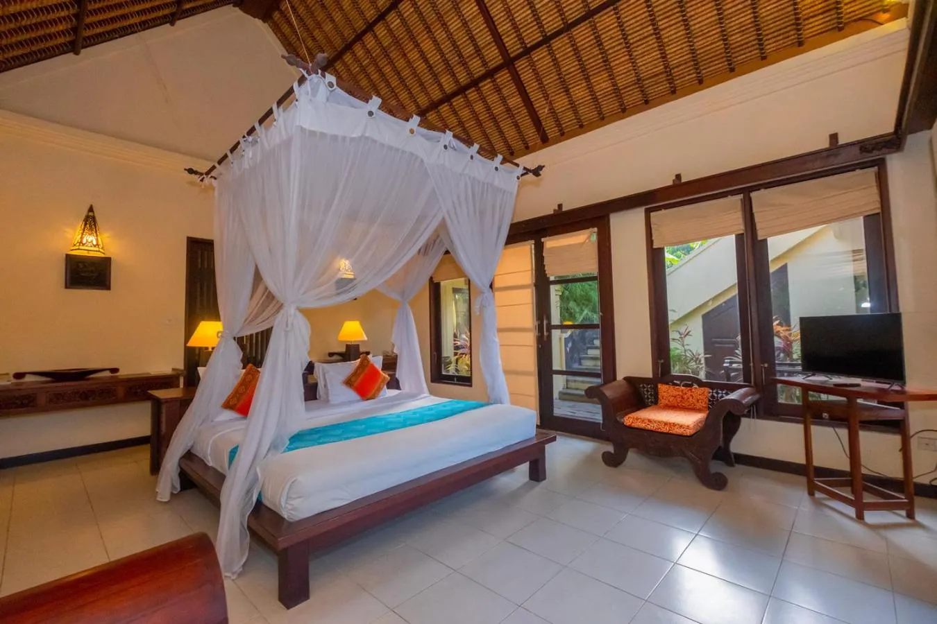 TV and multimedia, Bed in Amertha Bali Villas