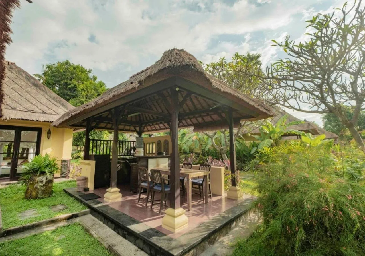 Kitchen or kitchenette in Amertha Bali Villas