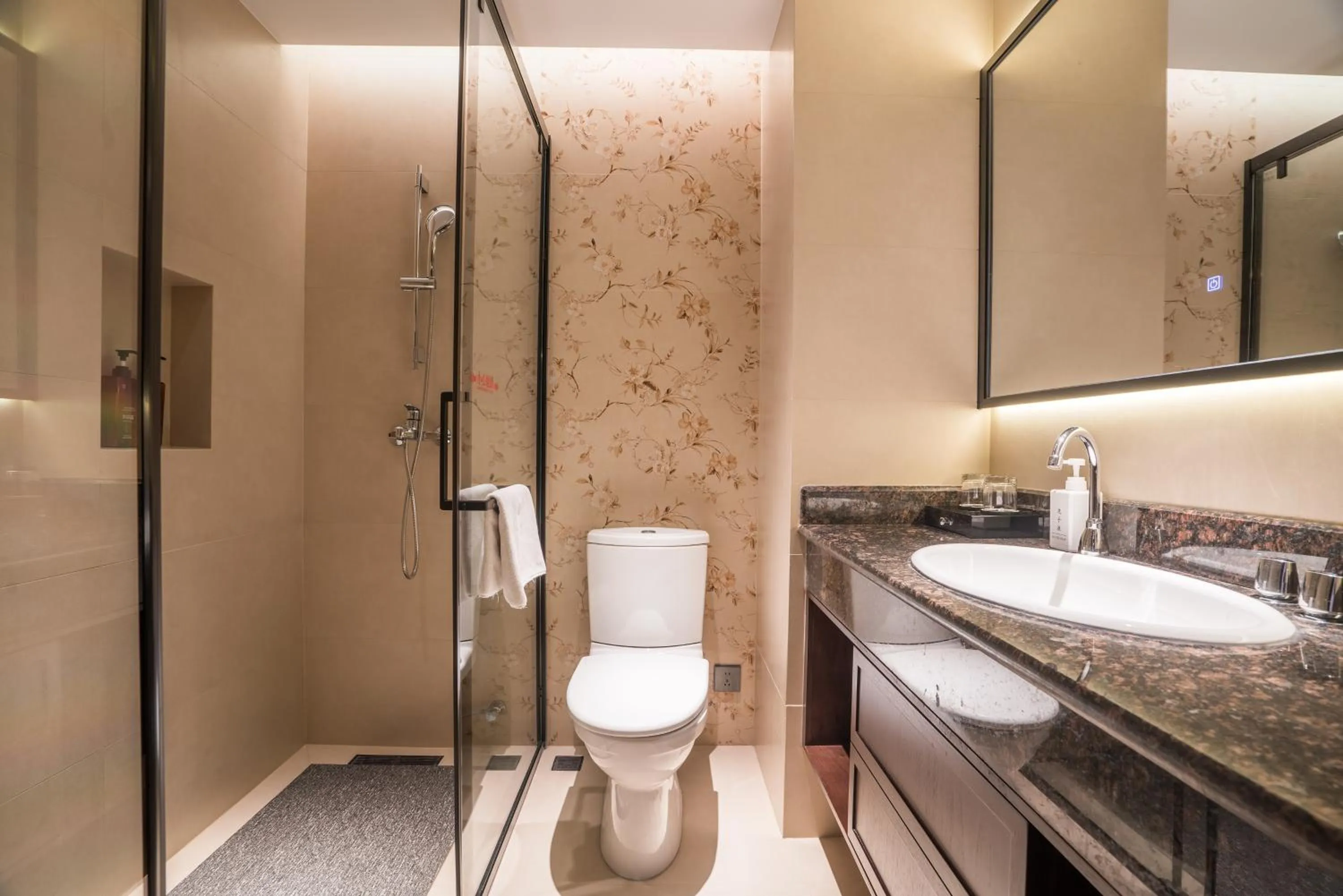 Lijiang Wangfu Hotel