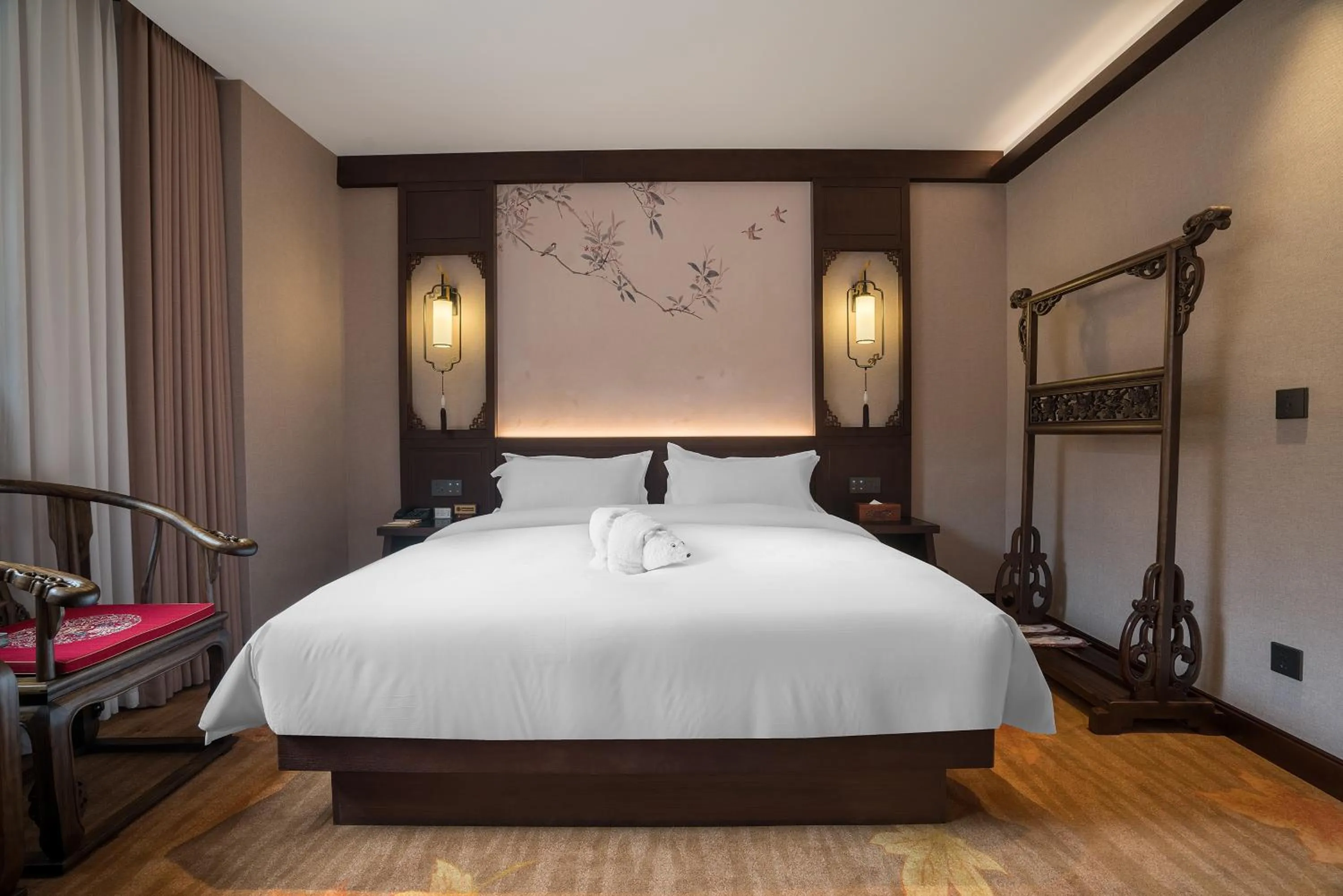 Bed in Lijiang Wangfu Hotel