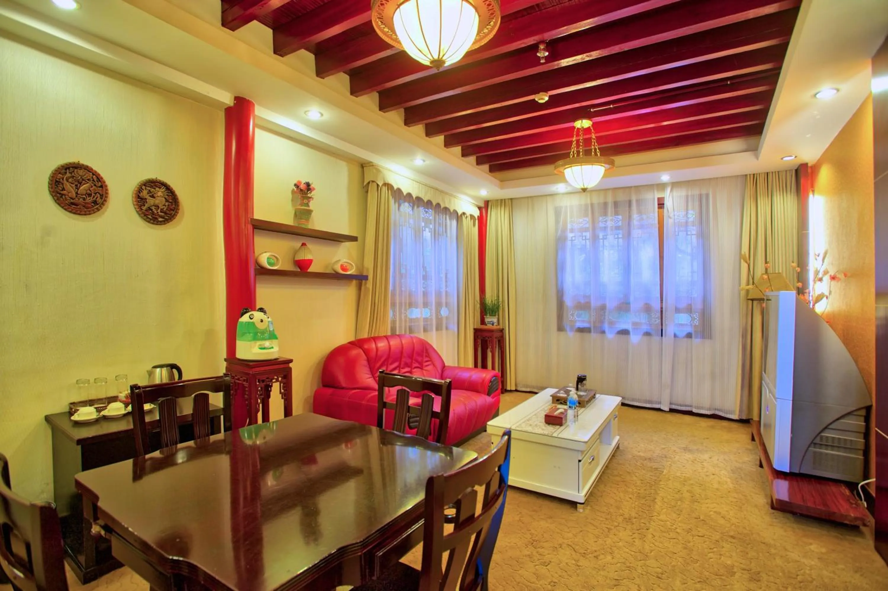 Lijiang Wangfu Hotel