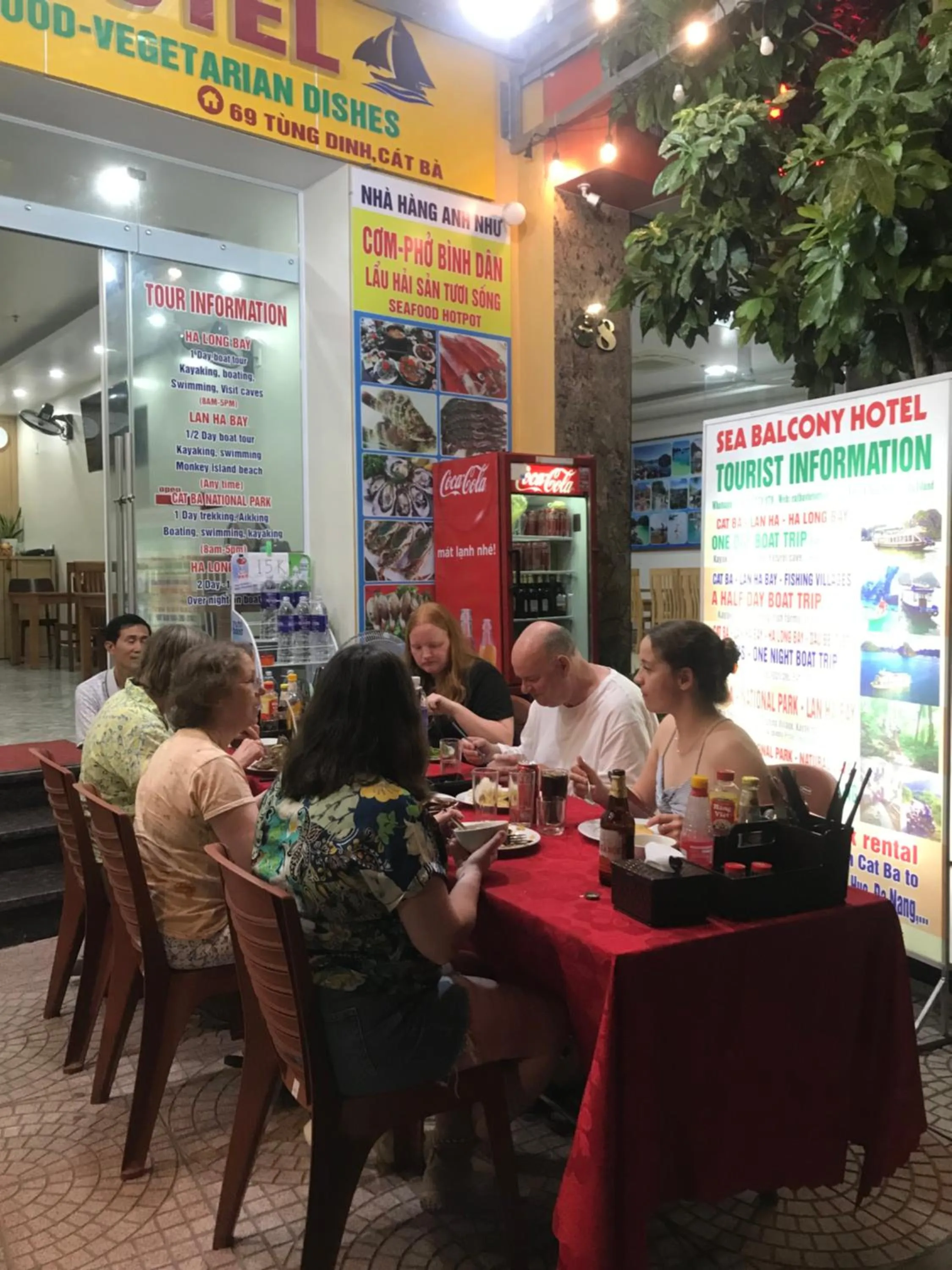 Restaurant/places to eat in Sea Balcony Hotel