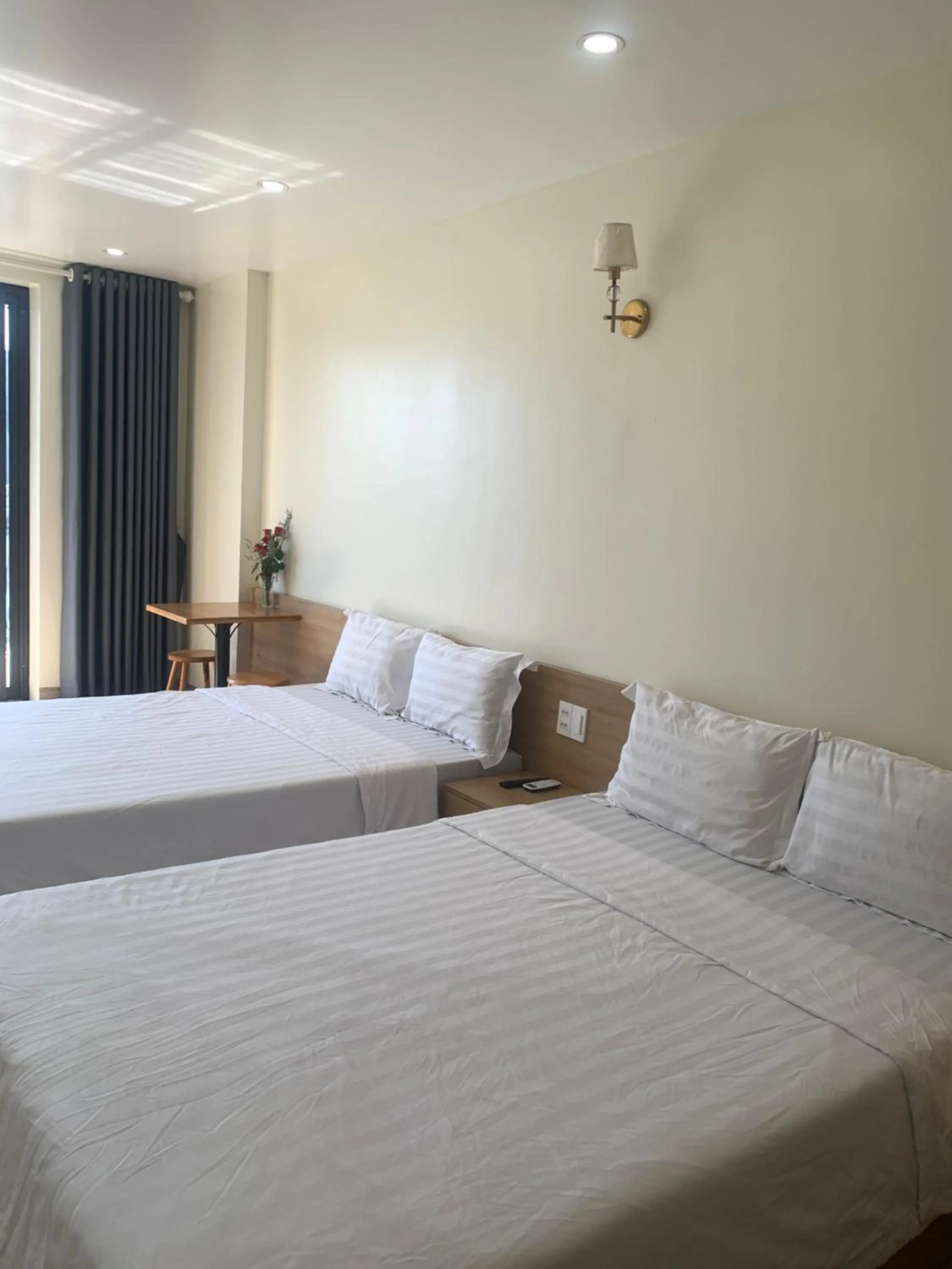 Bed in Sea Balcony Hotel