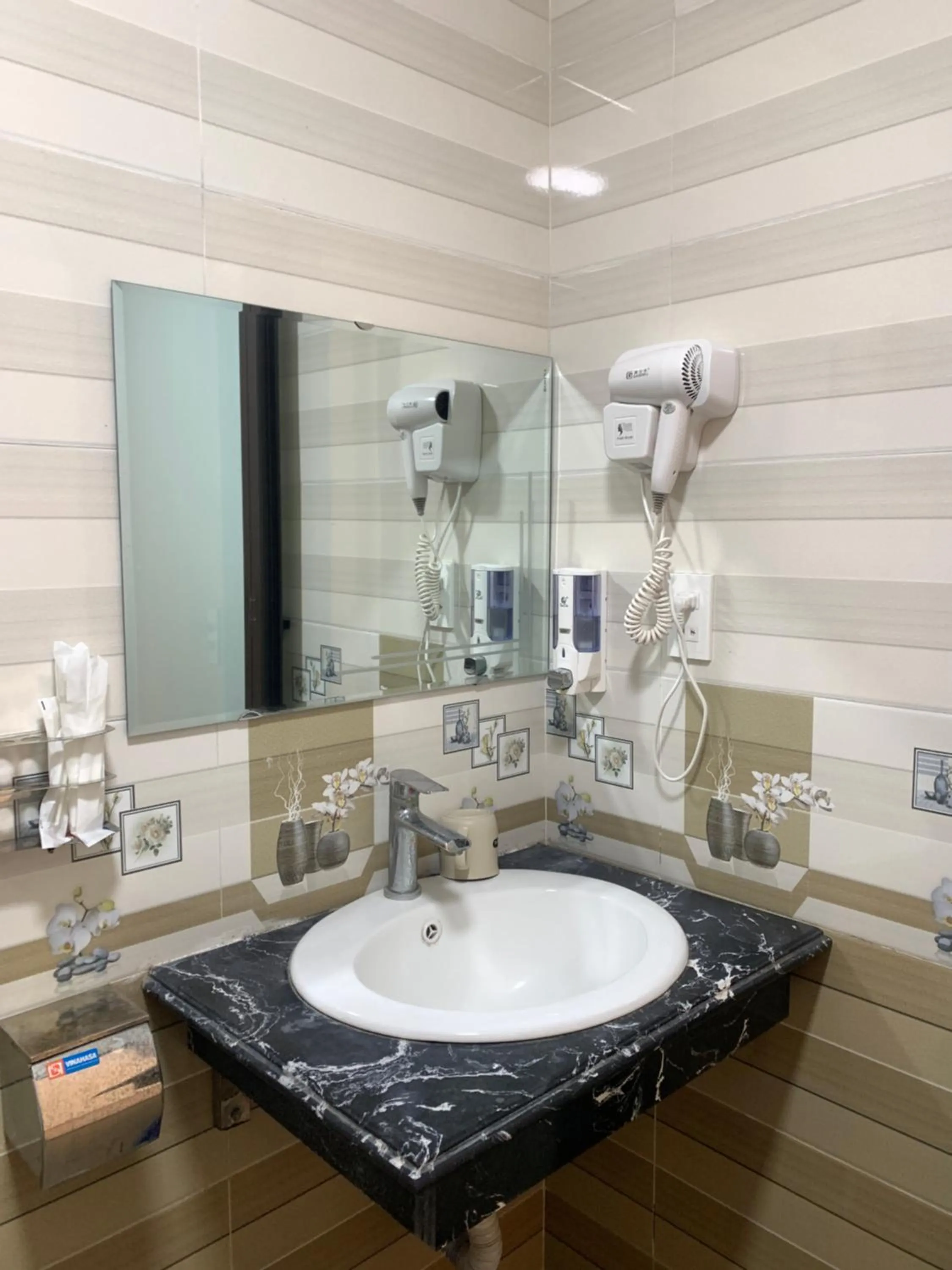 Bathroom in Sea Balcony Hotel