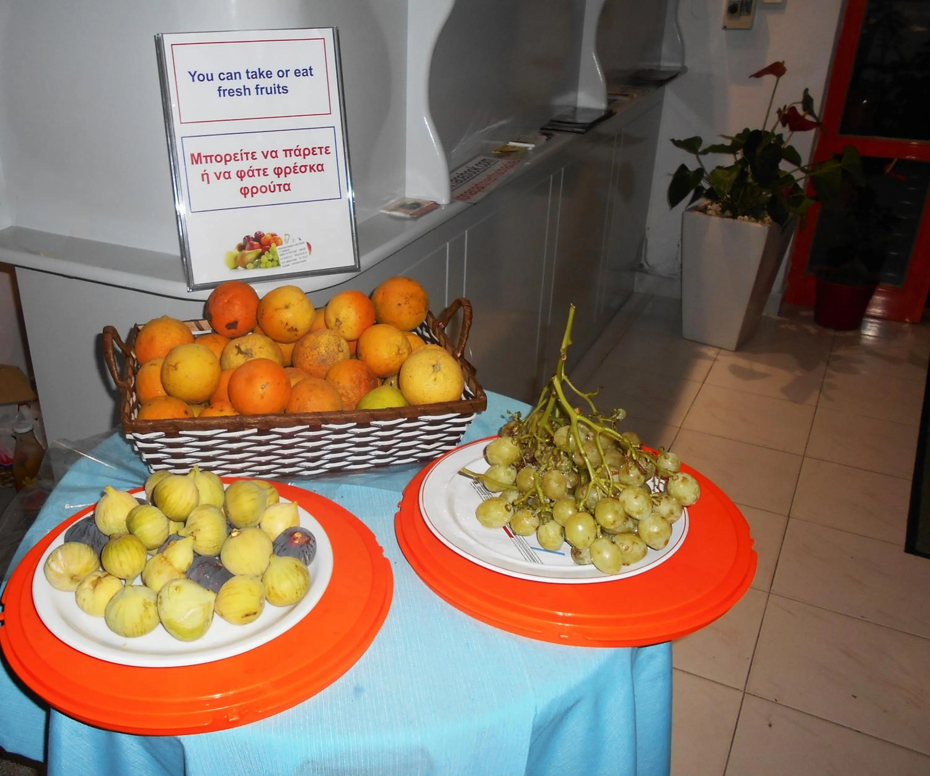 Food and drinks in Ilona Apartments Chania