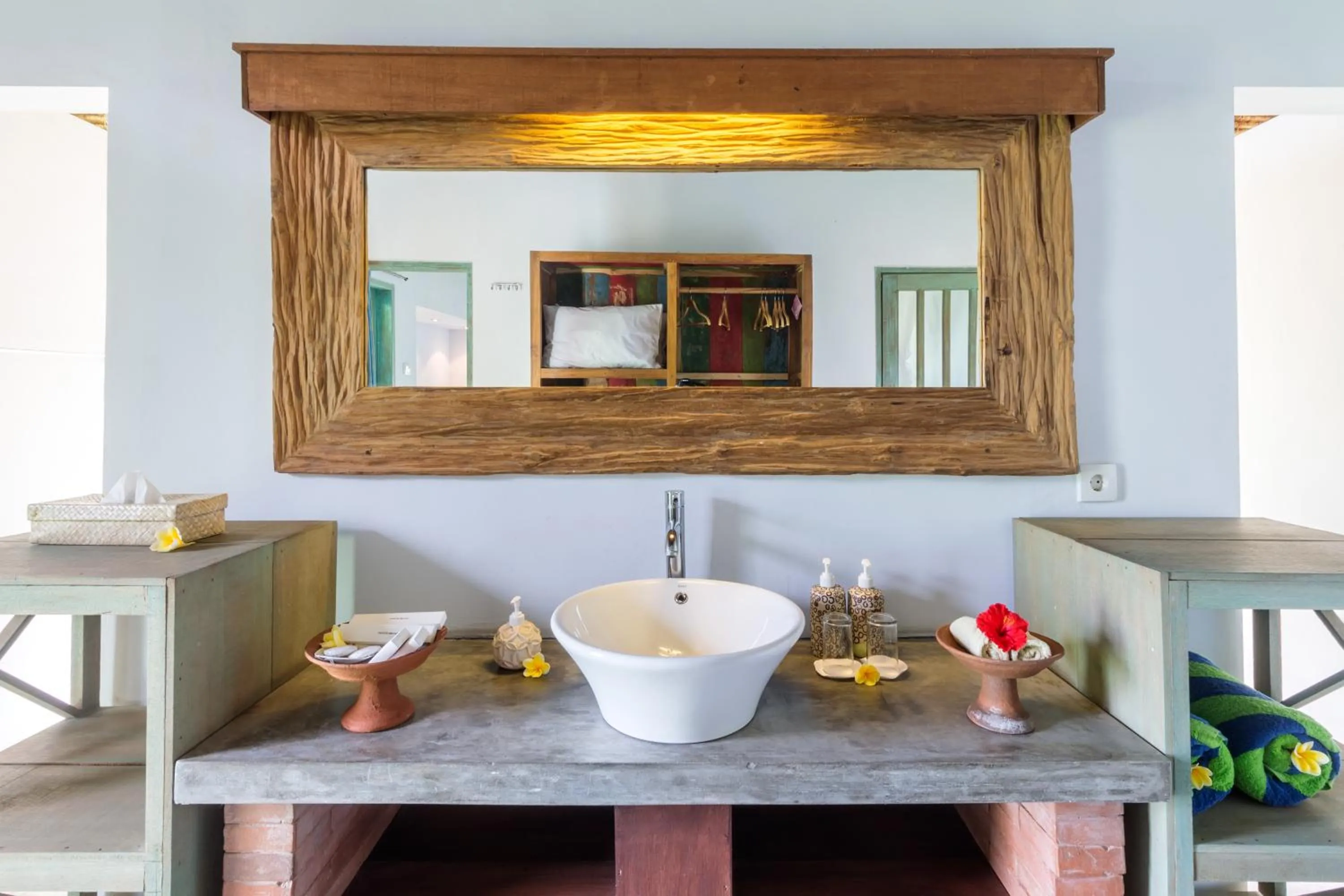 Bathroom in Puri Taman Sari Resort