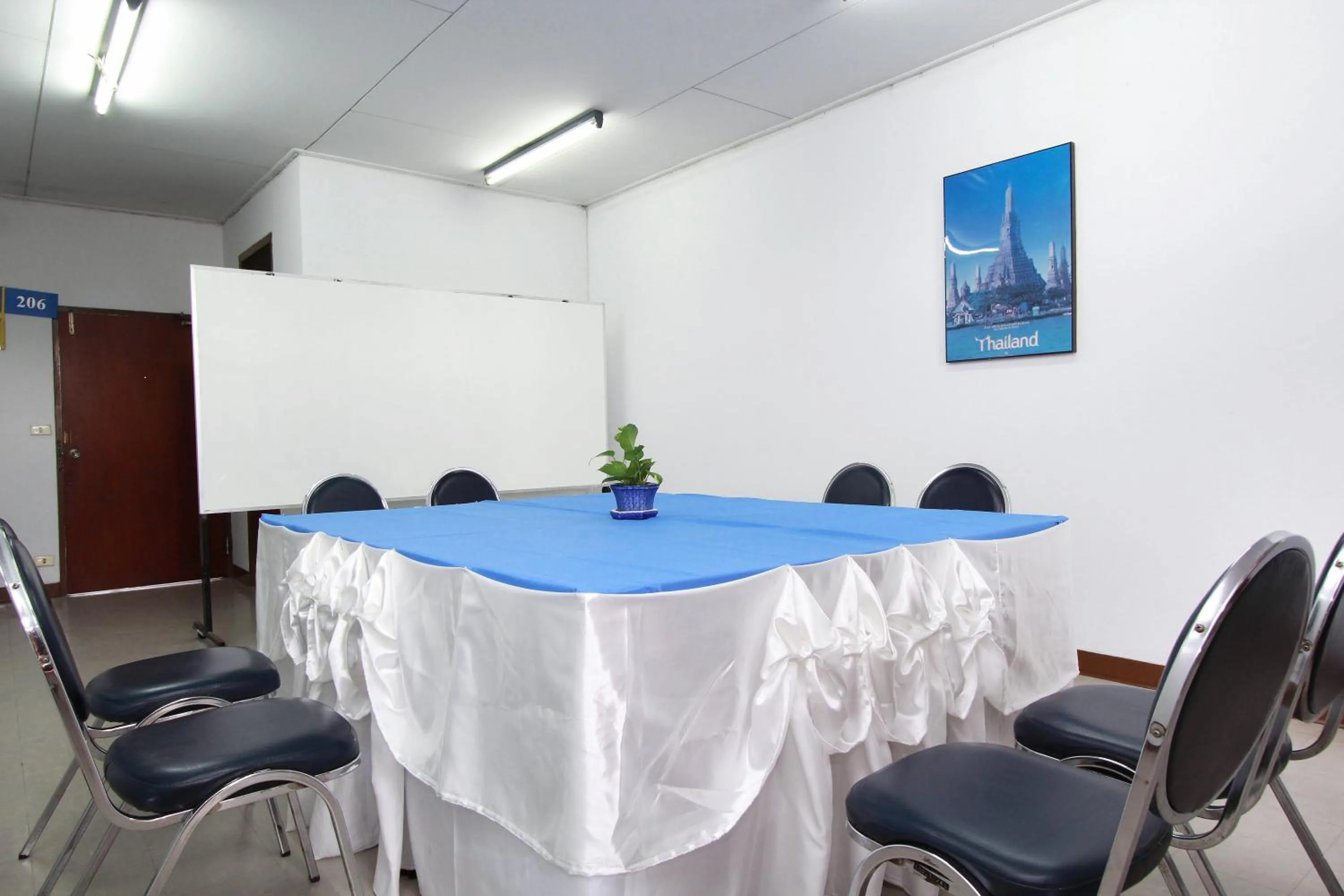 Meeting/conference room in The International Hotel Chiang Mai - YMCA