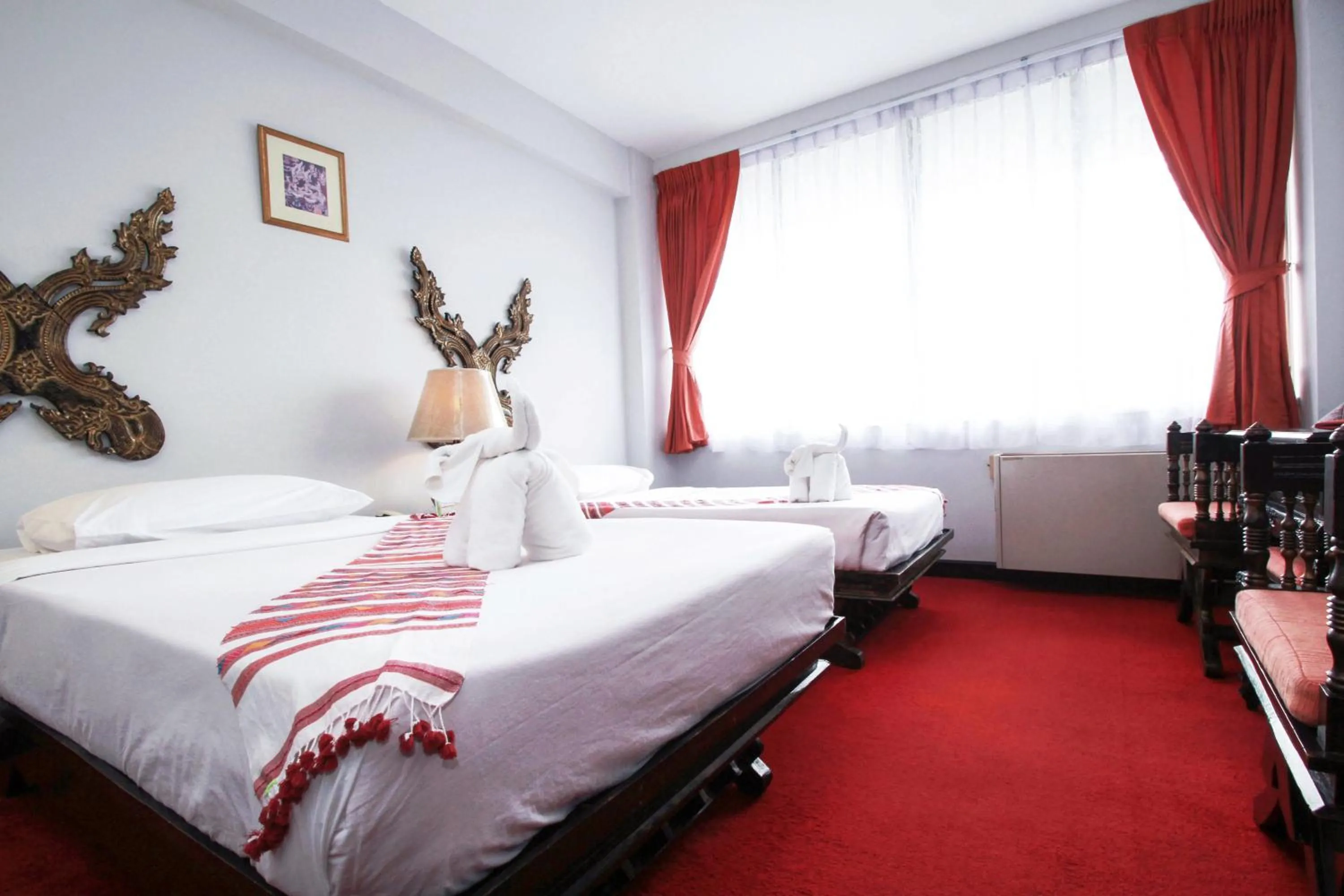 Bed in The International Hotel Chiang Mai - YMCA