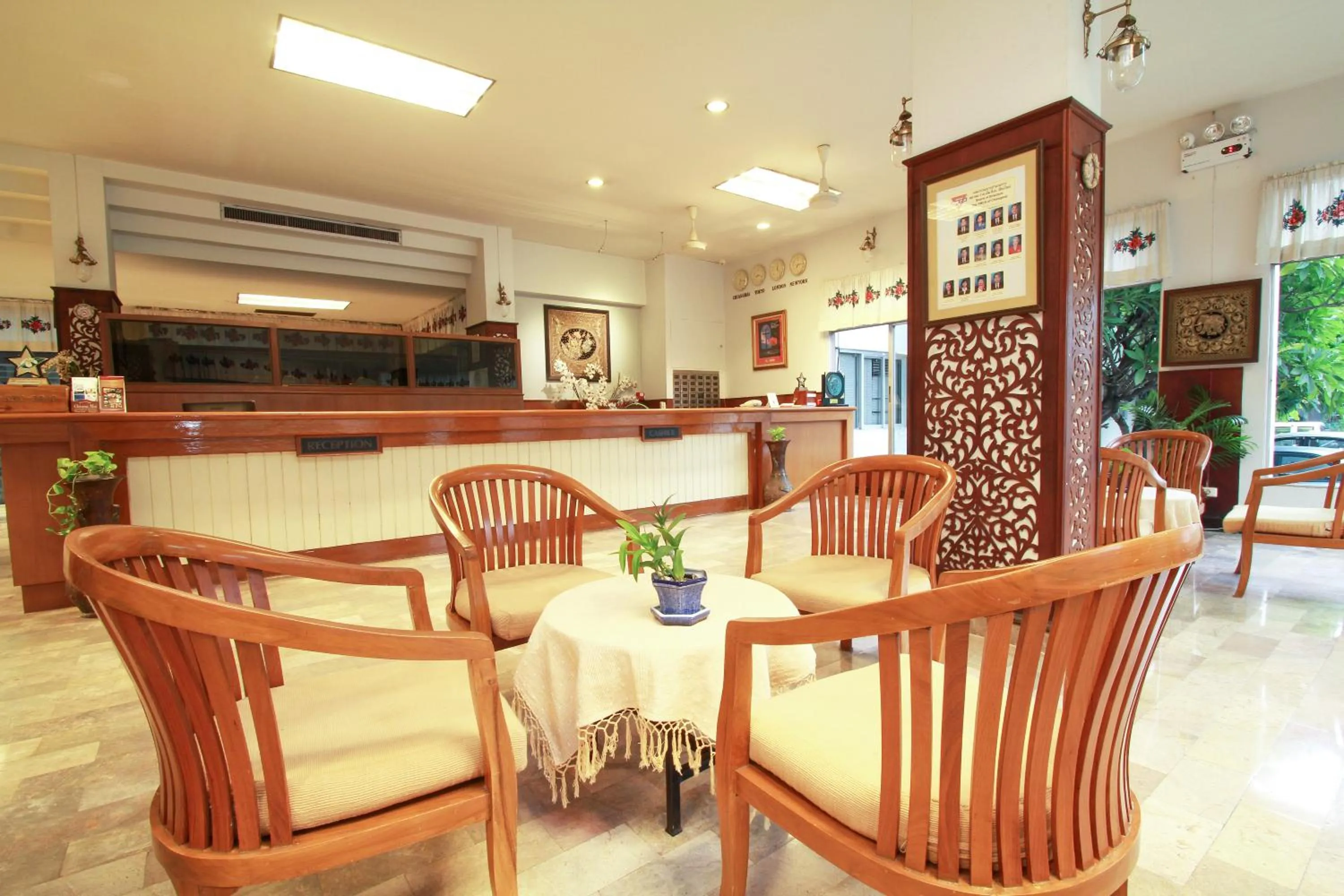 Lobby or reception in The International Hotel Chiang Mai - YMCA