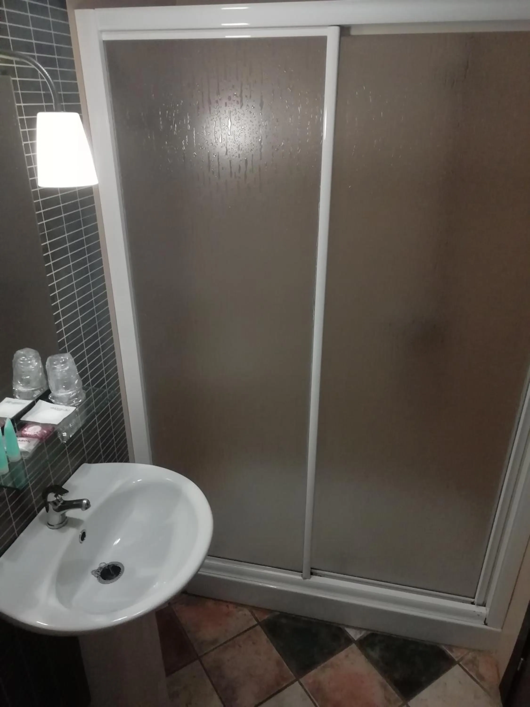 Bathroom in Hotel Montearoma