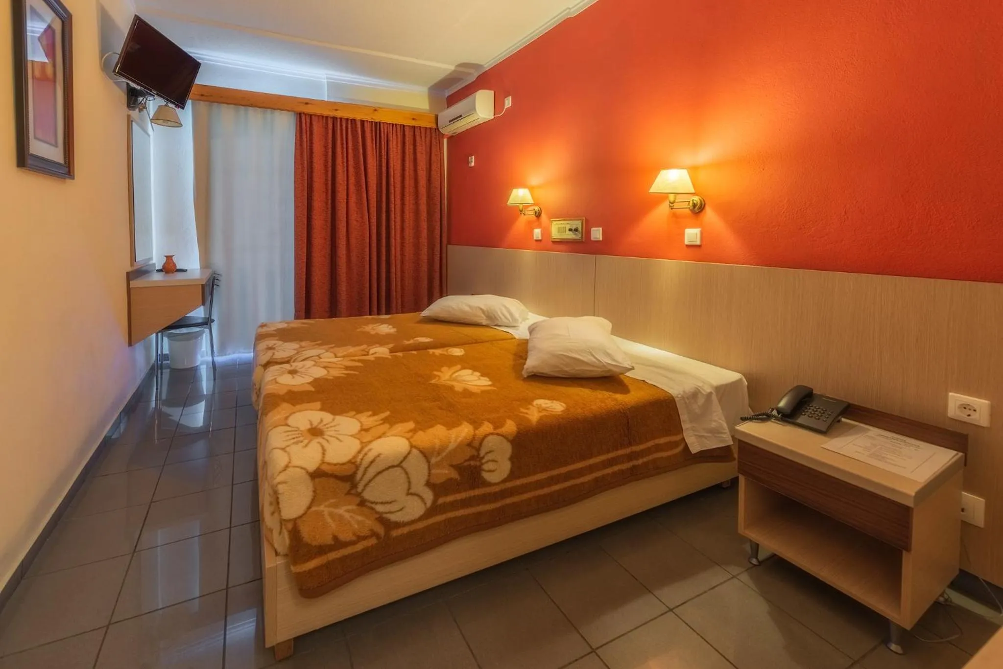 Dimitris Paritsa Hotel