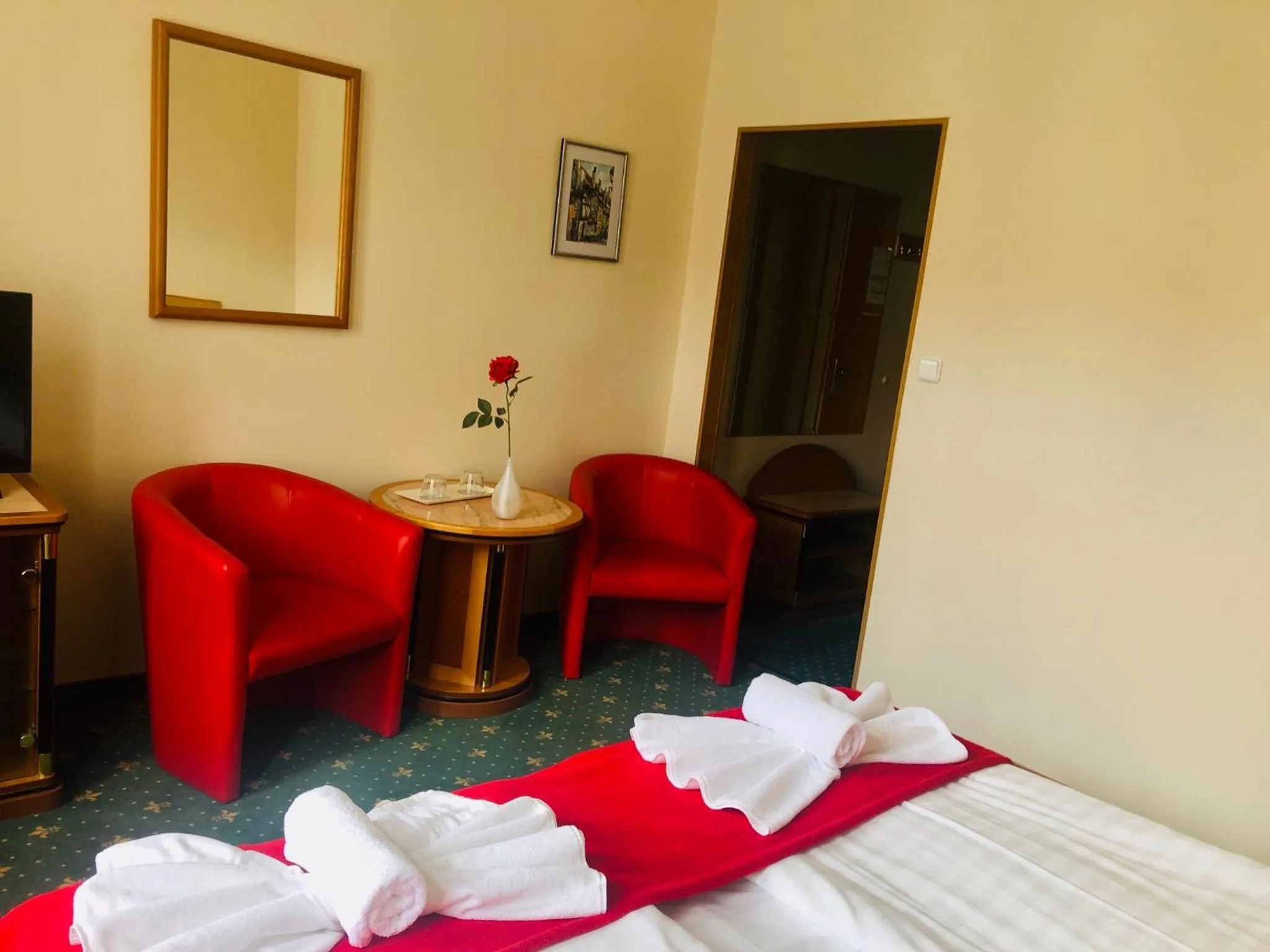 Photo of the whole room in Hotel GEO