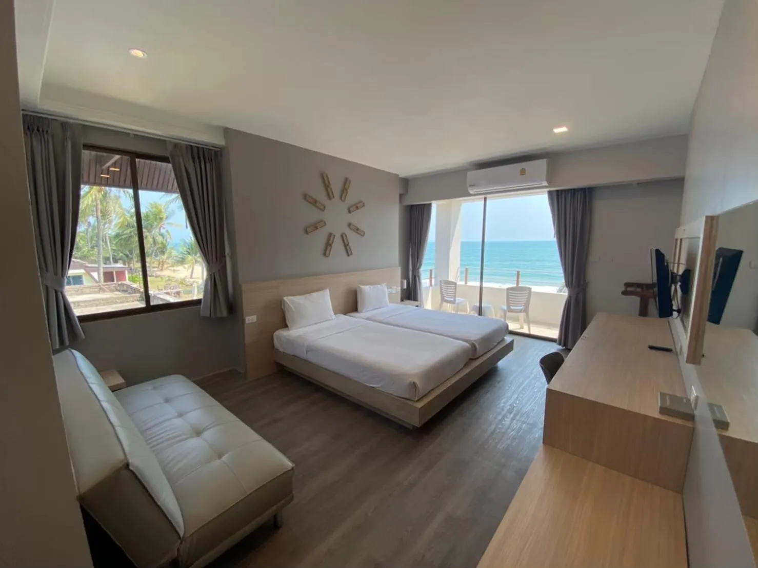 Bedroom, Bed in Rayong Chalet Resort