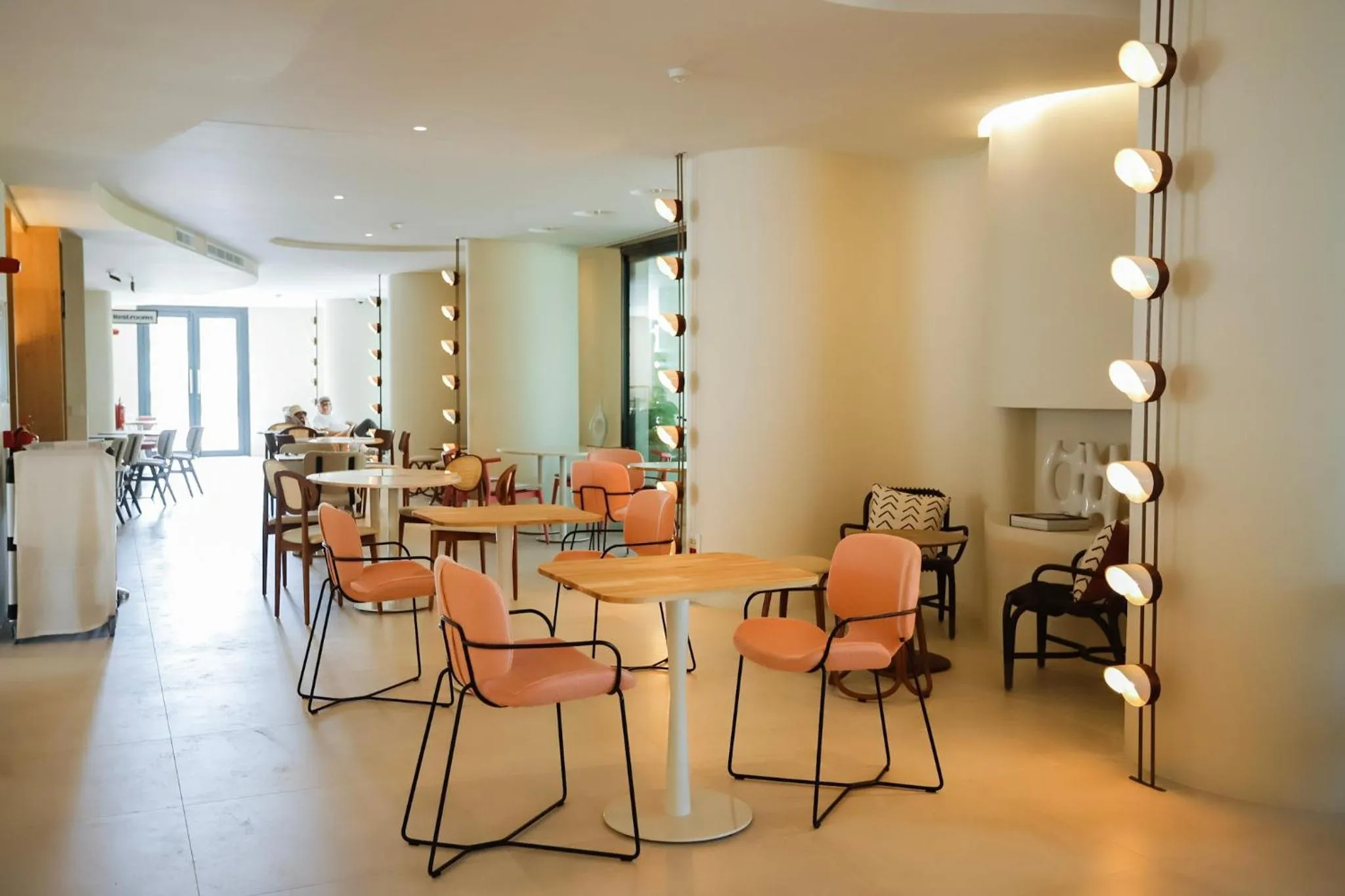 Restaurant/places to eat in Pacha Hotel