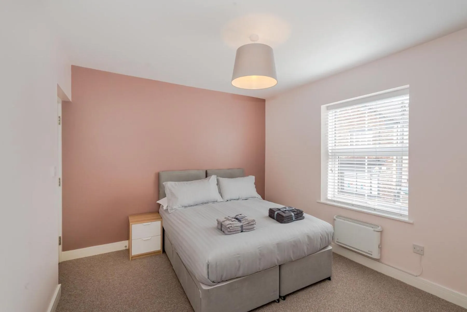 Bedroom, Bed in Cannock Hotel Apartments