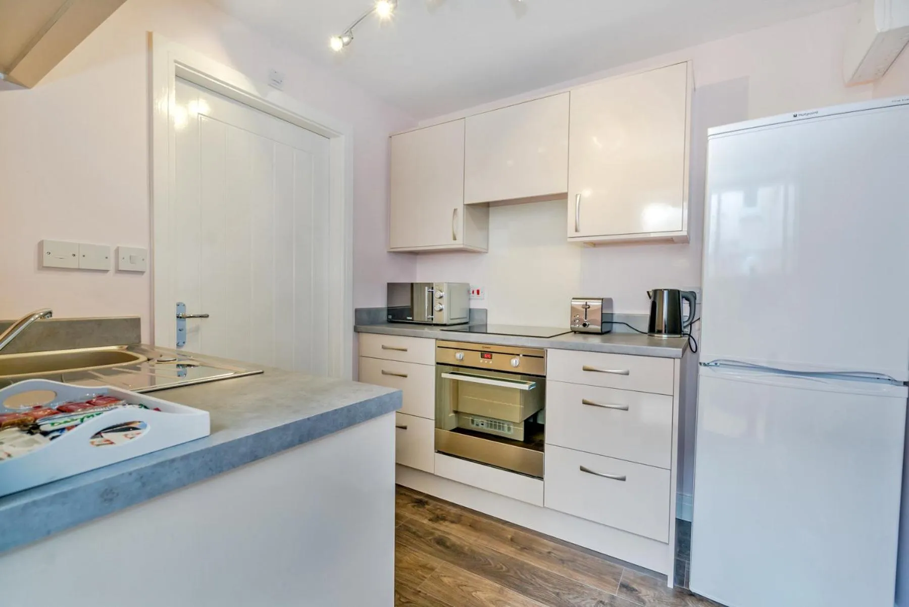 Coffee/tea facilities in Cannock Hotel Apartments