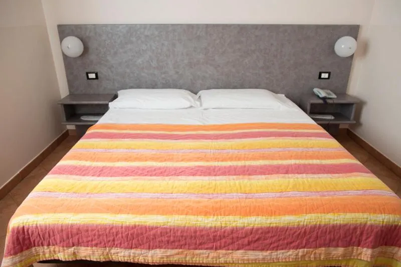 Bedroom, Bed in AutoHotel