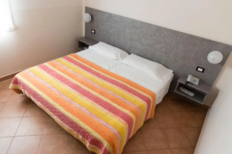 Bedroom, Bed in AutoHotel