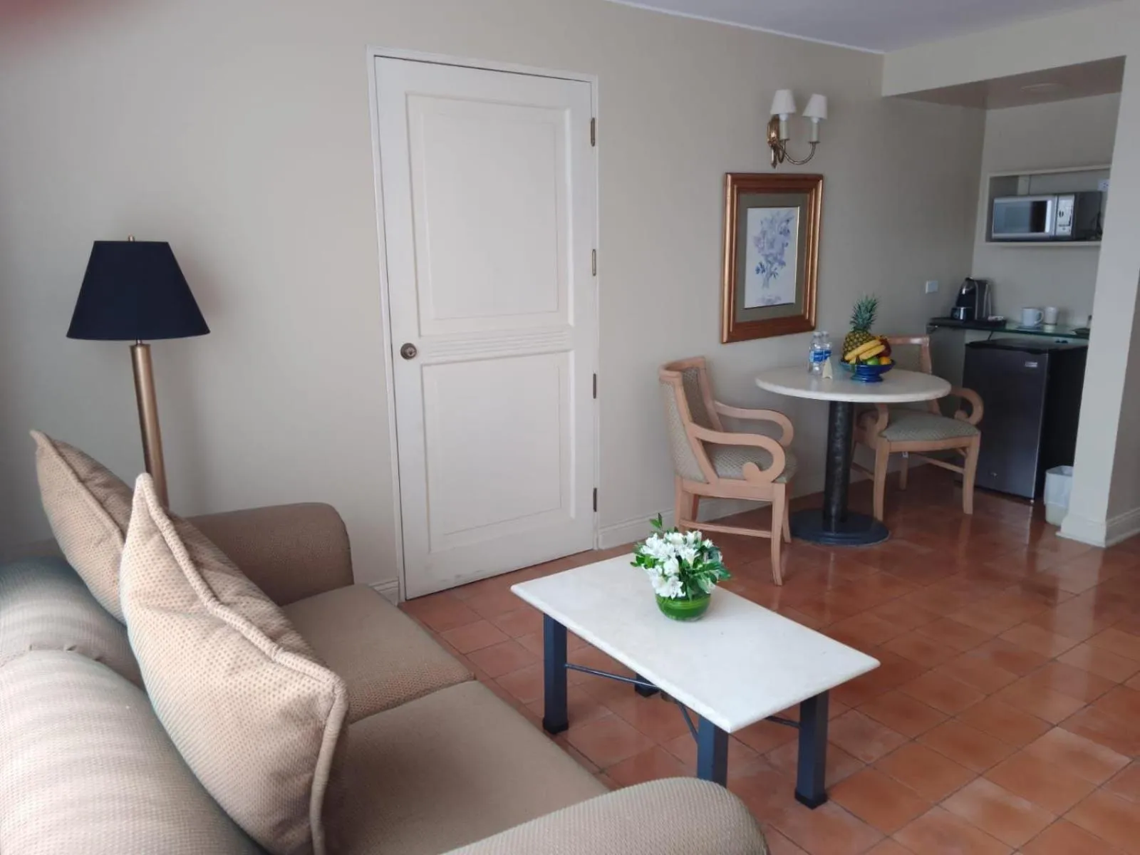 Seating area in Suites del Bosque Hotel