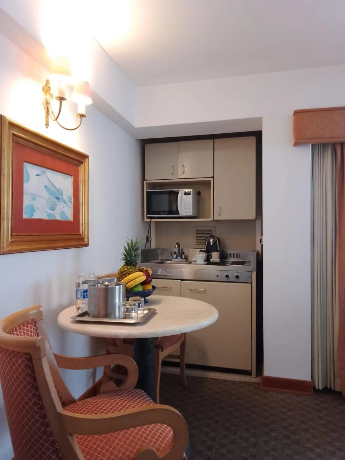 Kitchen or kitchenette in Suites del Bosque Hotel