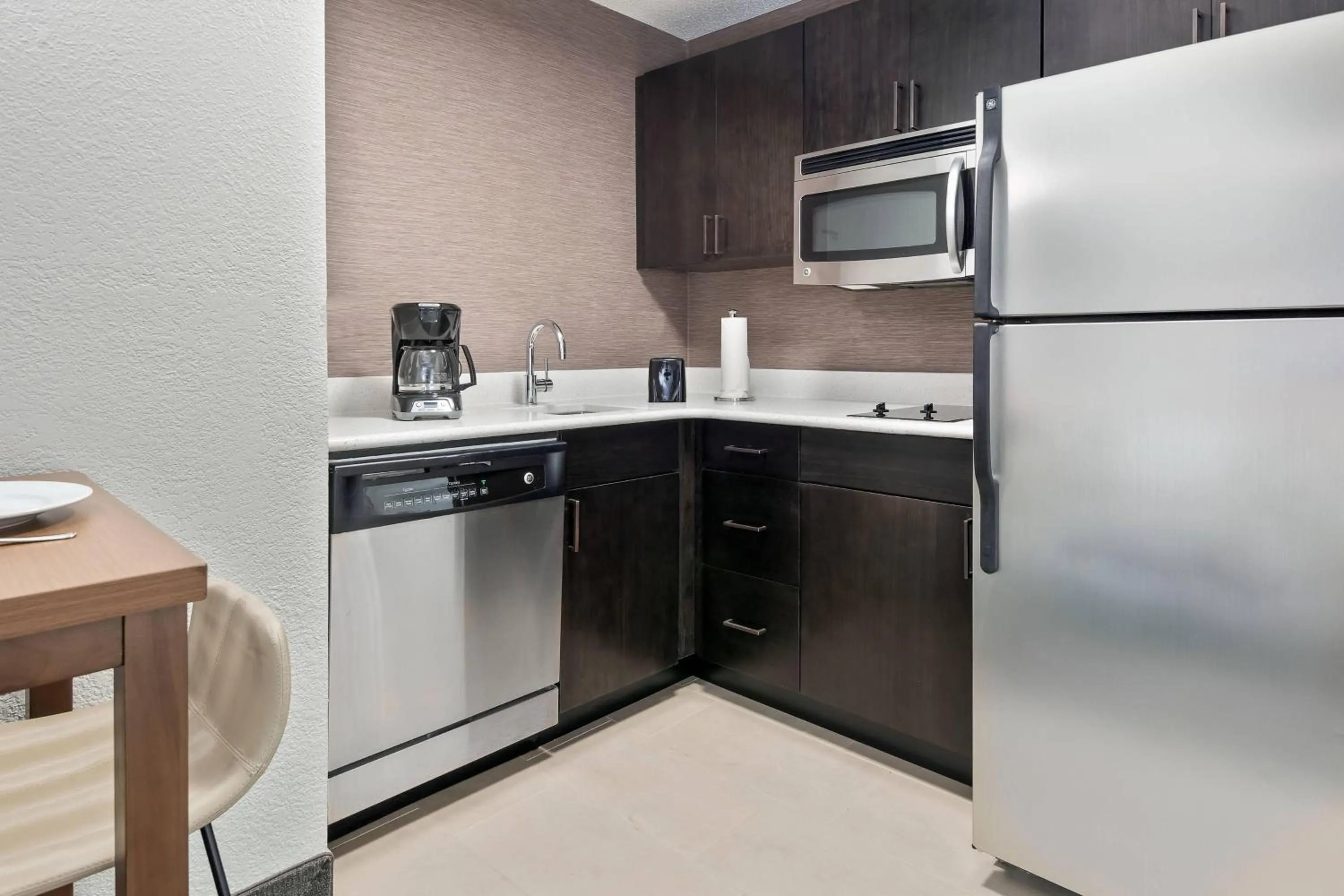 Kitchen or kitchenette in Residence Inn Mobile