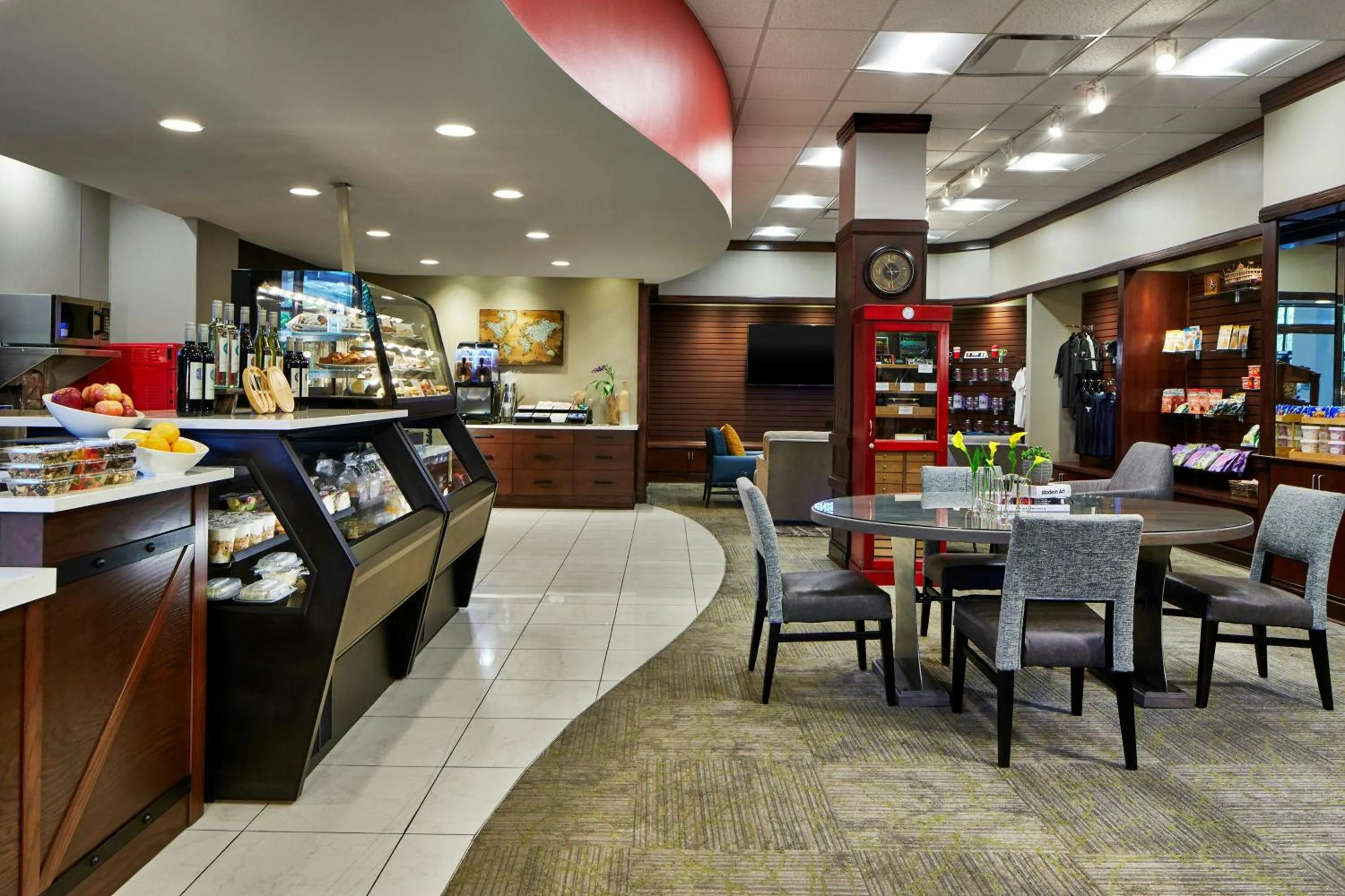 Restaurant/places to eat in Renaissance Mobile Riverview Plaza Hotel