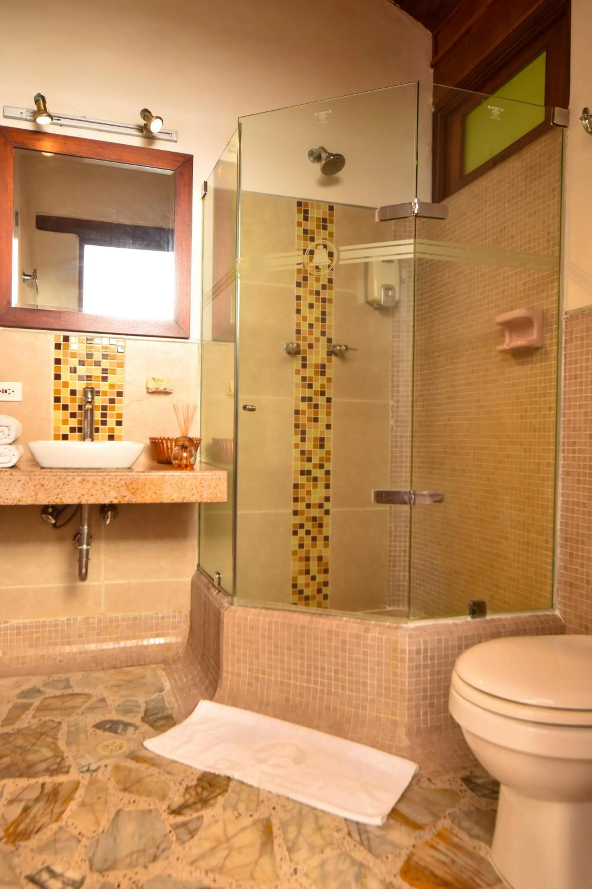 Shower in La Campana Hotel Boutique