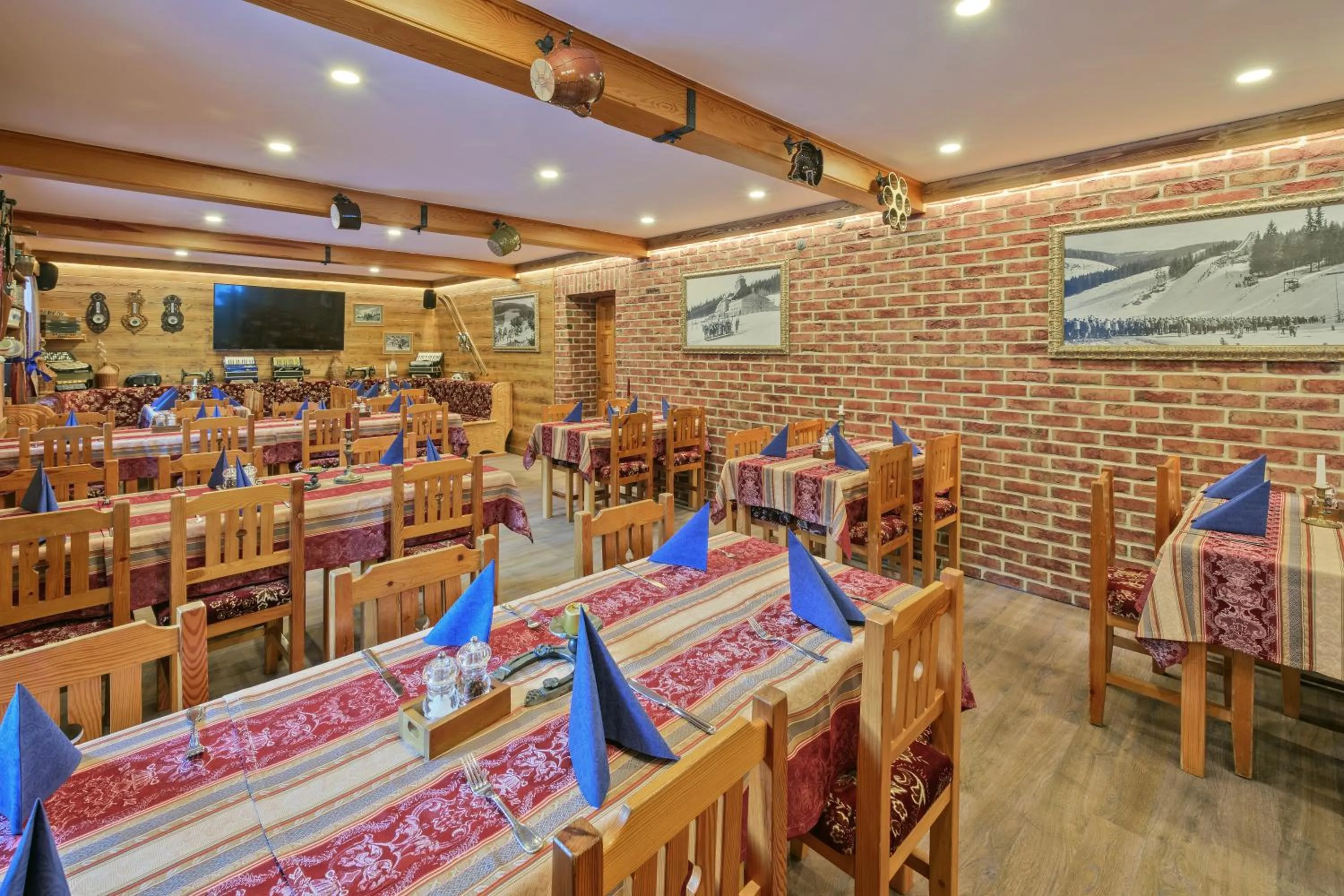 Restaurant/places to eat in Hotel Resort Martin & Kristyna